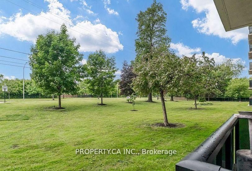 W13862460 Property Photo 23