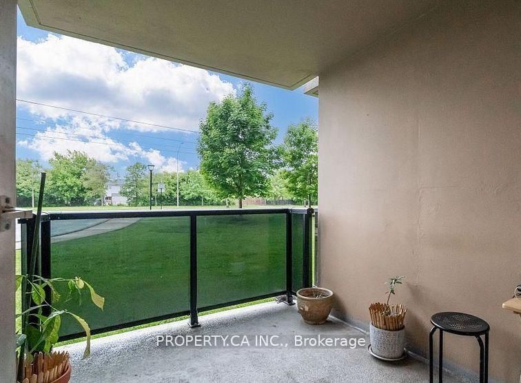 W13862460 Property Photo 24