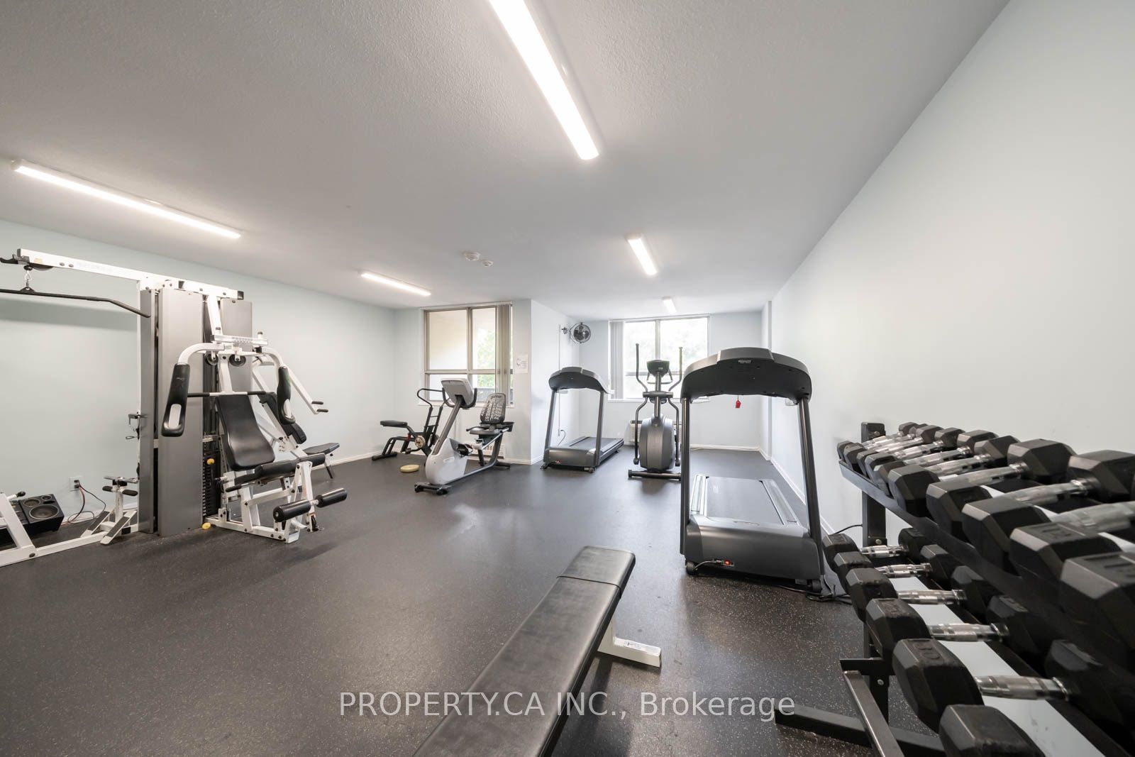 W13862460 Property Photo 28