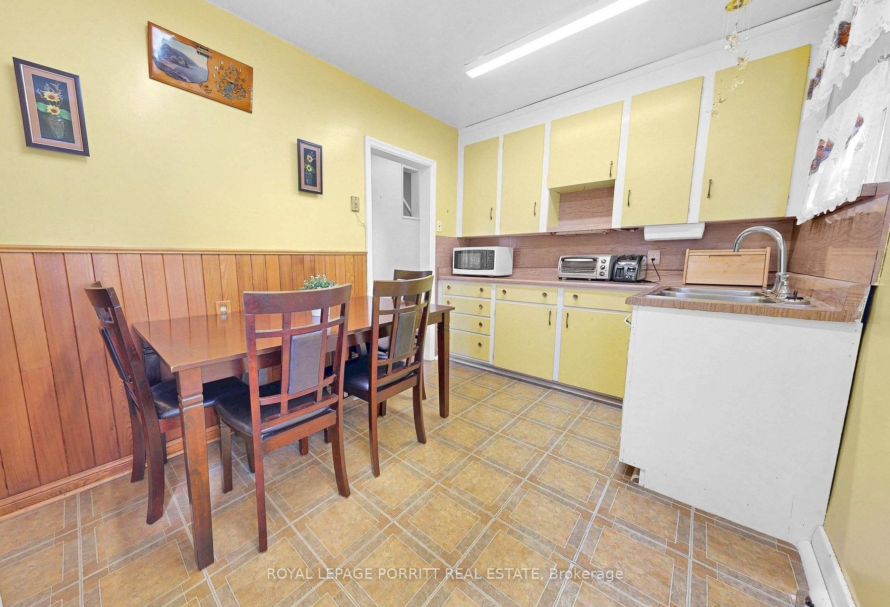 9 Putney Road Property Photo 10