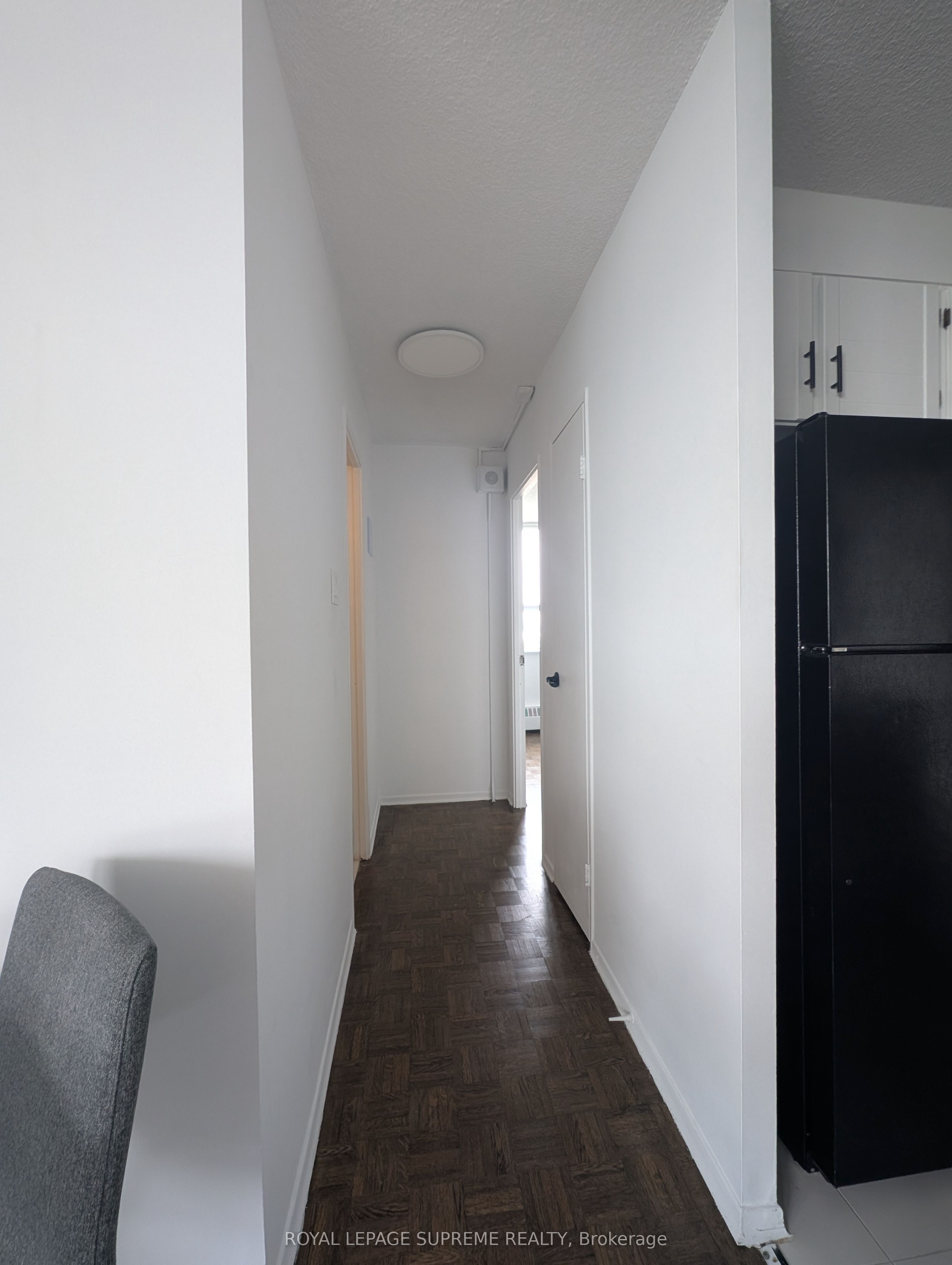 541 Blackthorn Avenue 1514 Property Photo 7