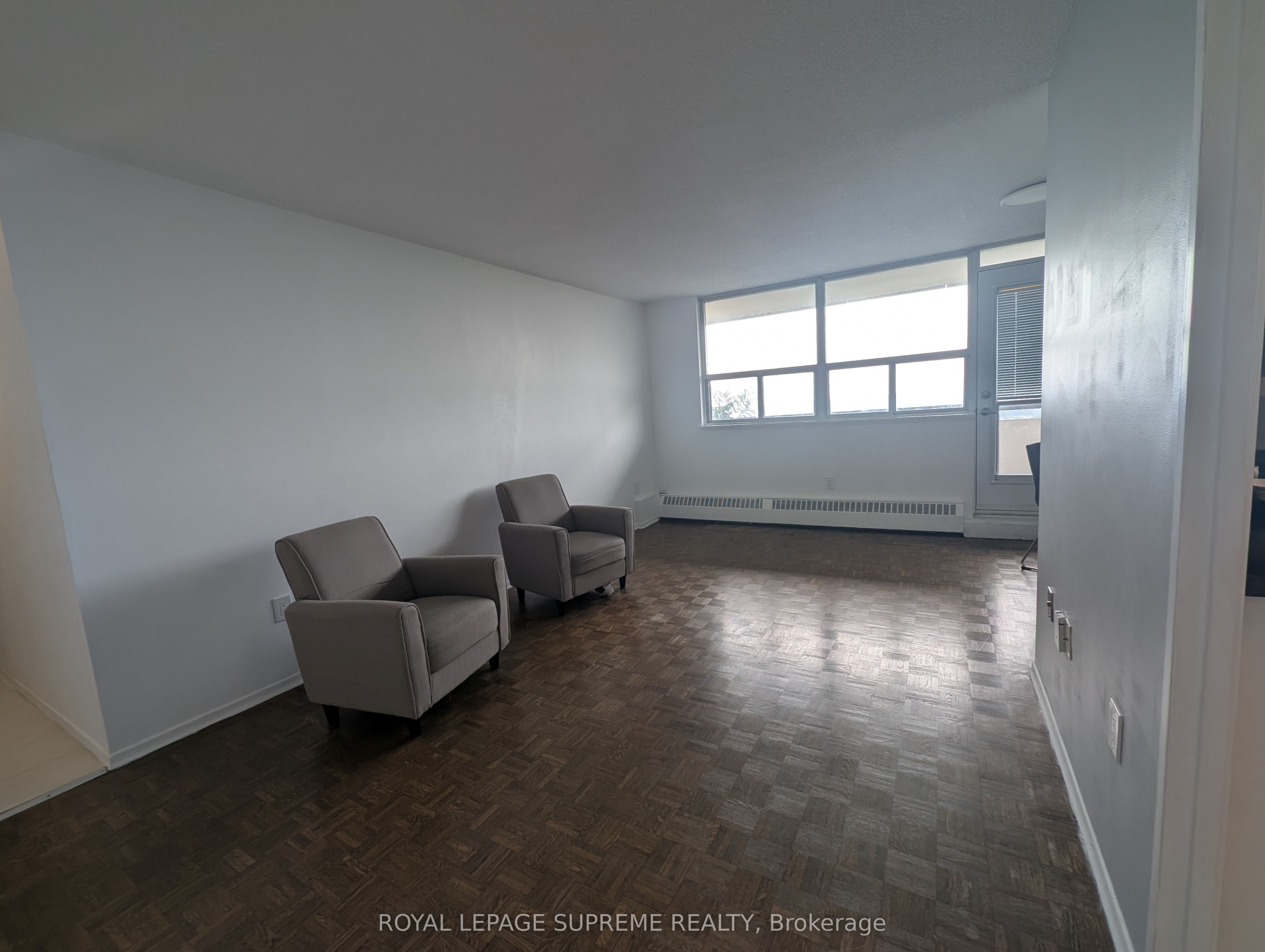 541 Blackthorn Avenue 1514 Property Photo 18