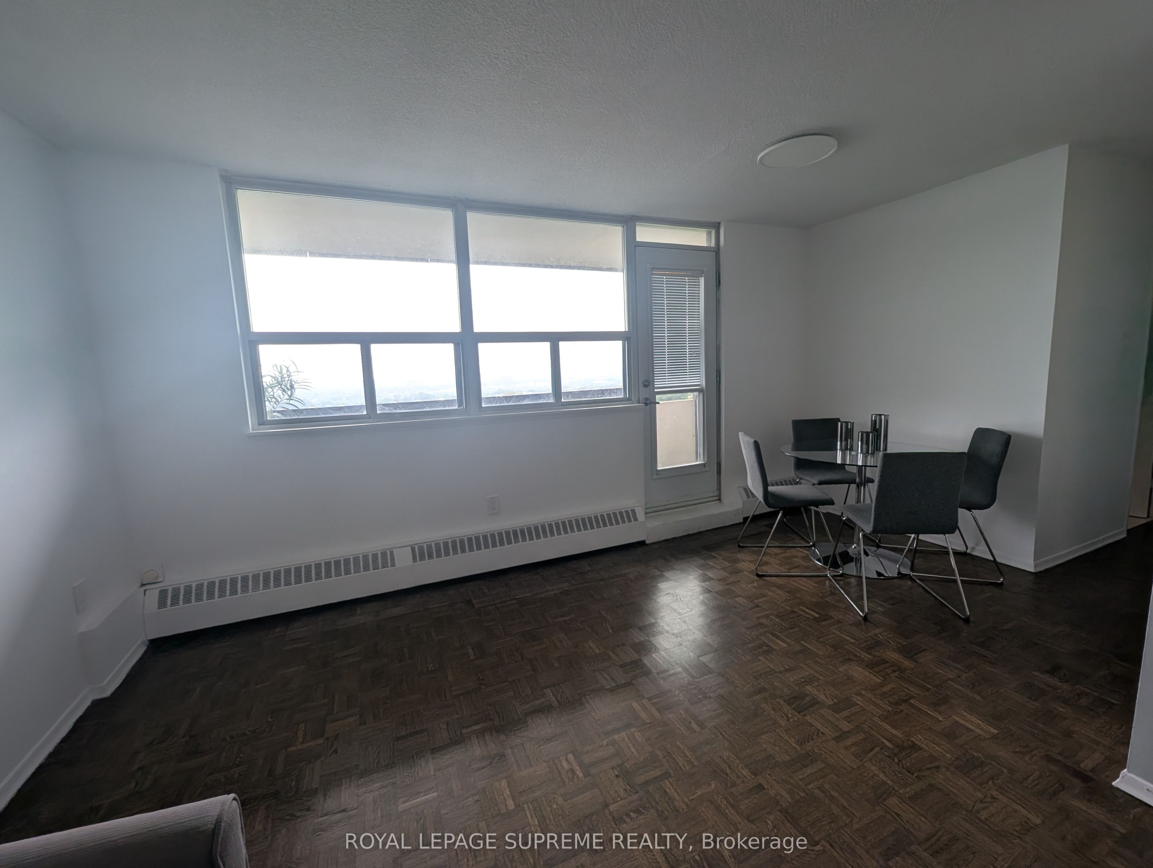541 Blackthorn Avenue 1514 Property Photo 20