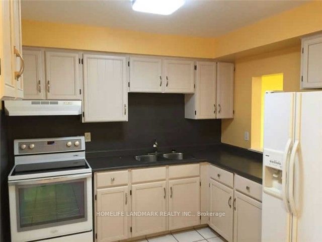 6043 Chidham Crescent Property Photo 4