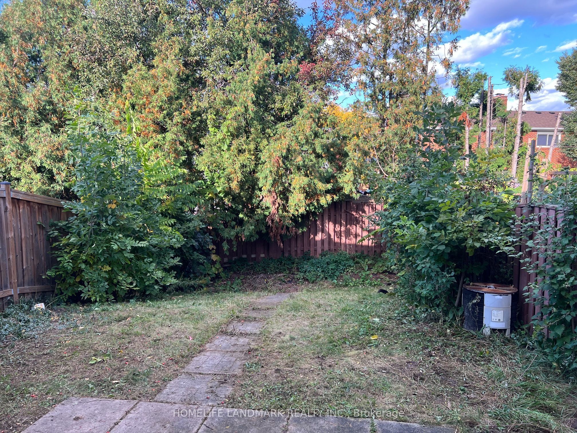 6043 Chidham Crescent Property Photo 12