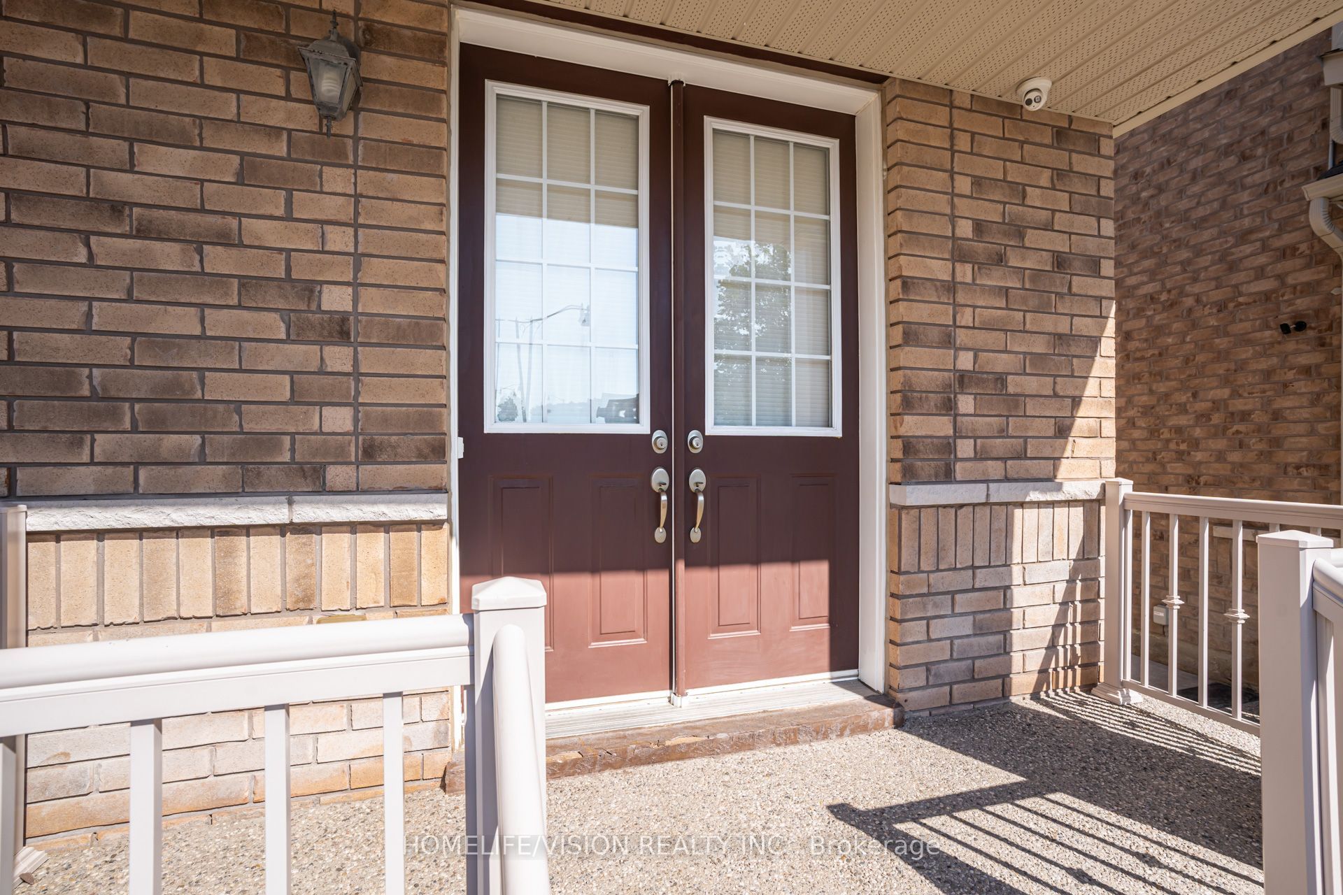 383 Royal West Drive Property Photo 2