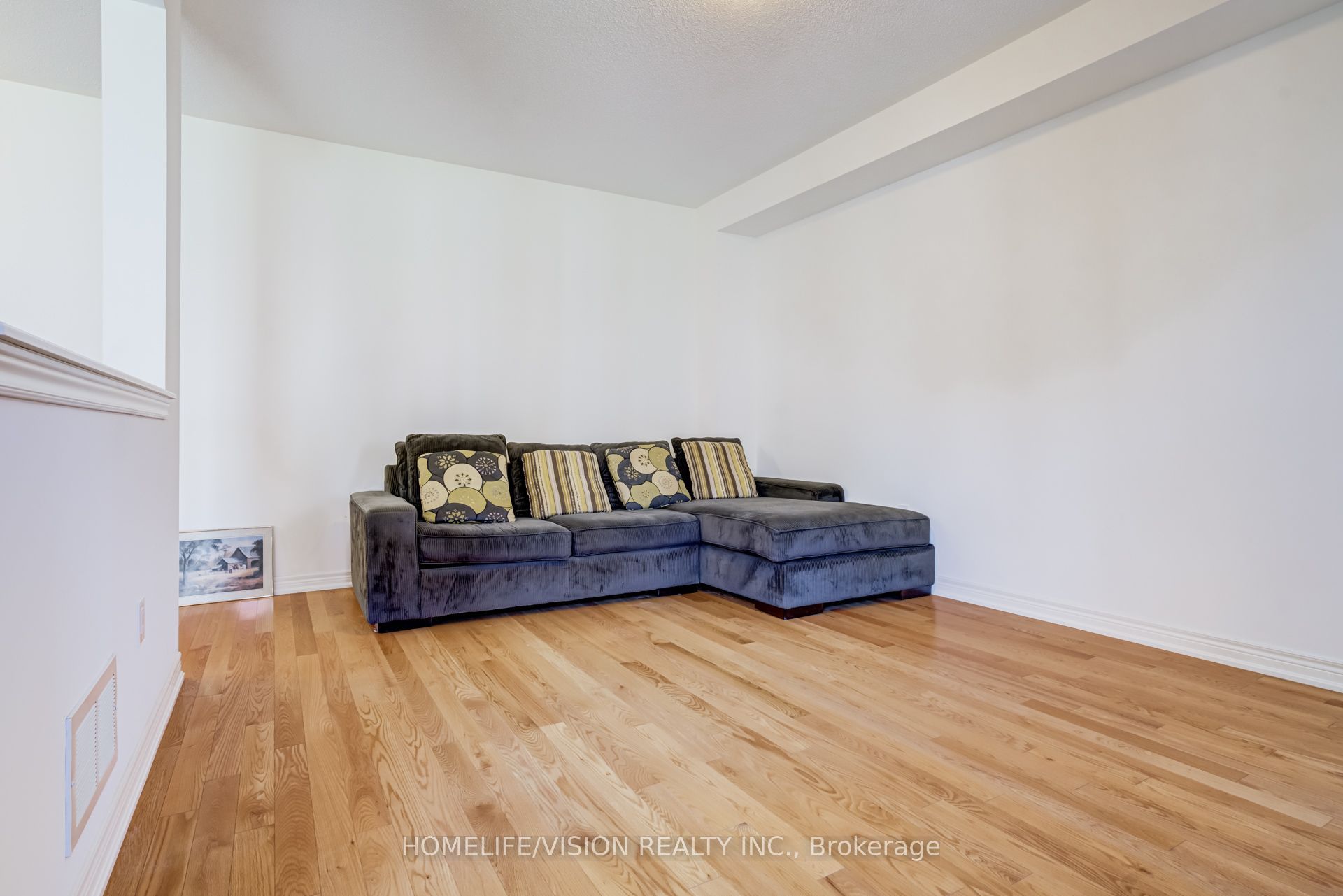 383 Royal West Drive Property Photo 12