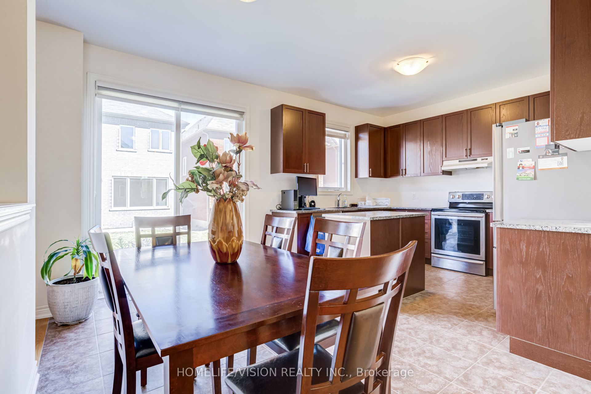 383 Royal West Drive Property Photo 16