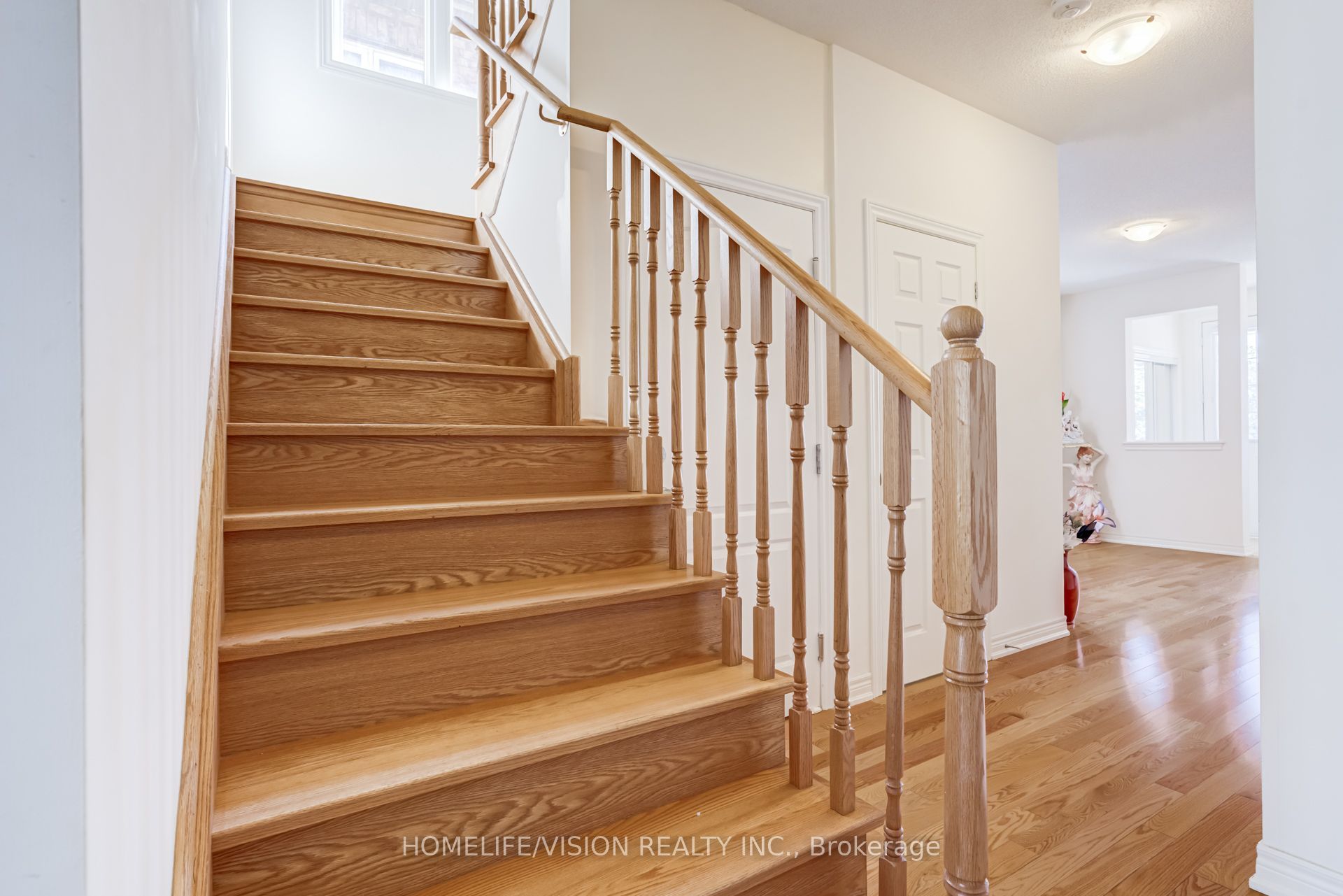 383 Royal West Drive Property Photo 20