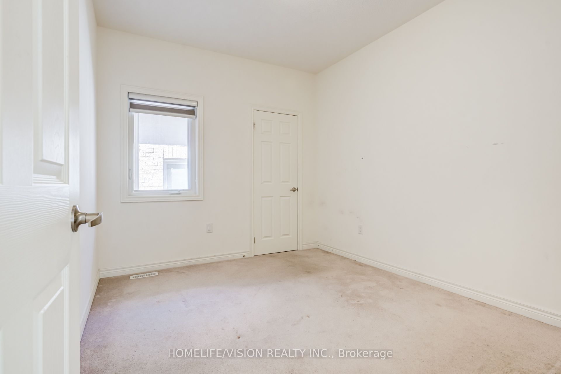 383 Royal West Drive Property Photo 30