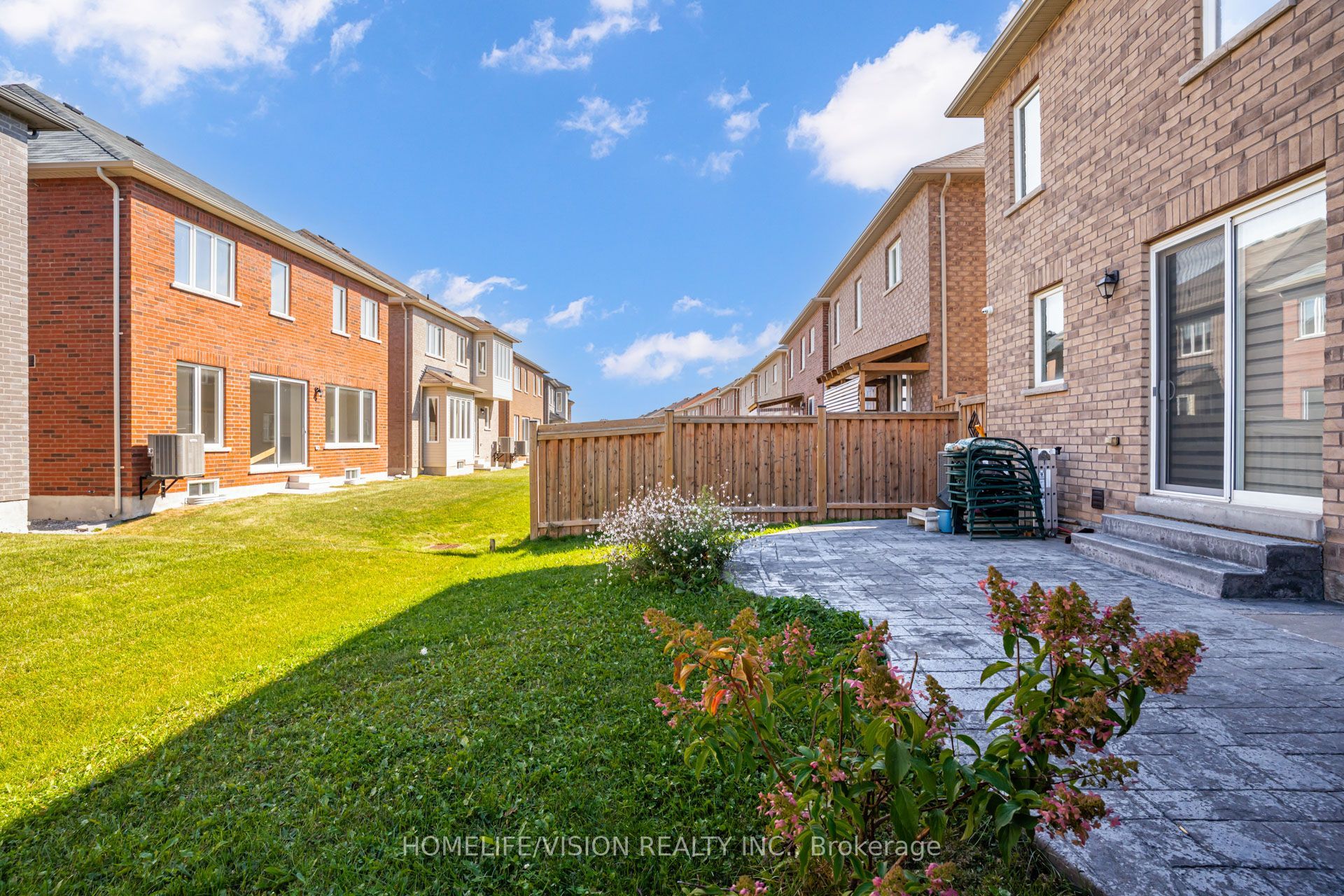 383 Royal West Drive Property Photo 45