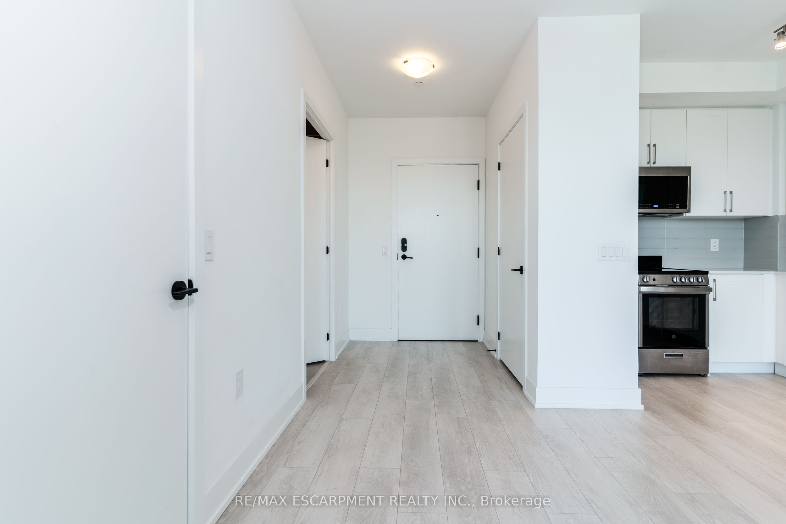 2450 Old Bronte Road 614 Property Photo 4