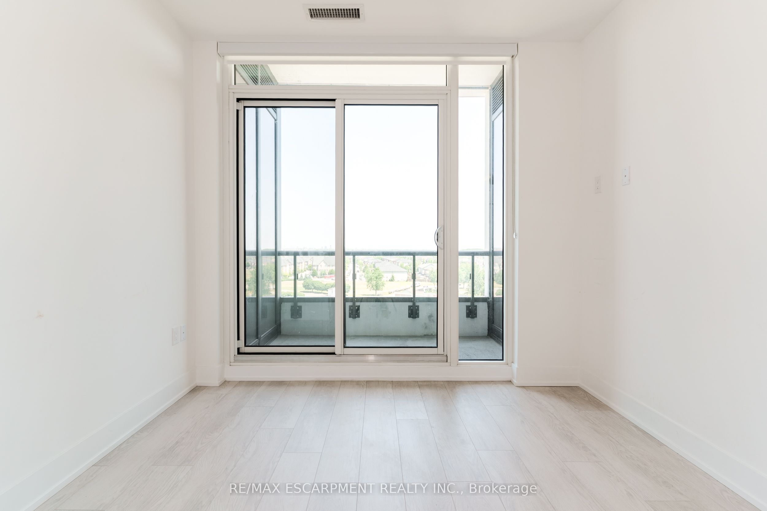 2450 Old Bronte Road 614 Property Photo 17