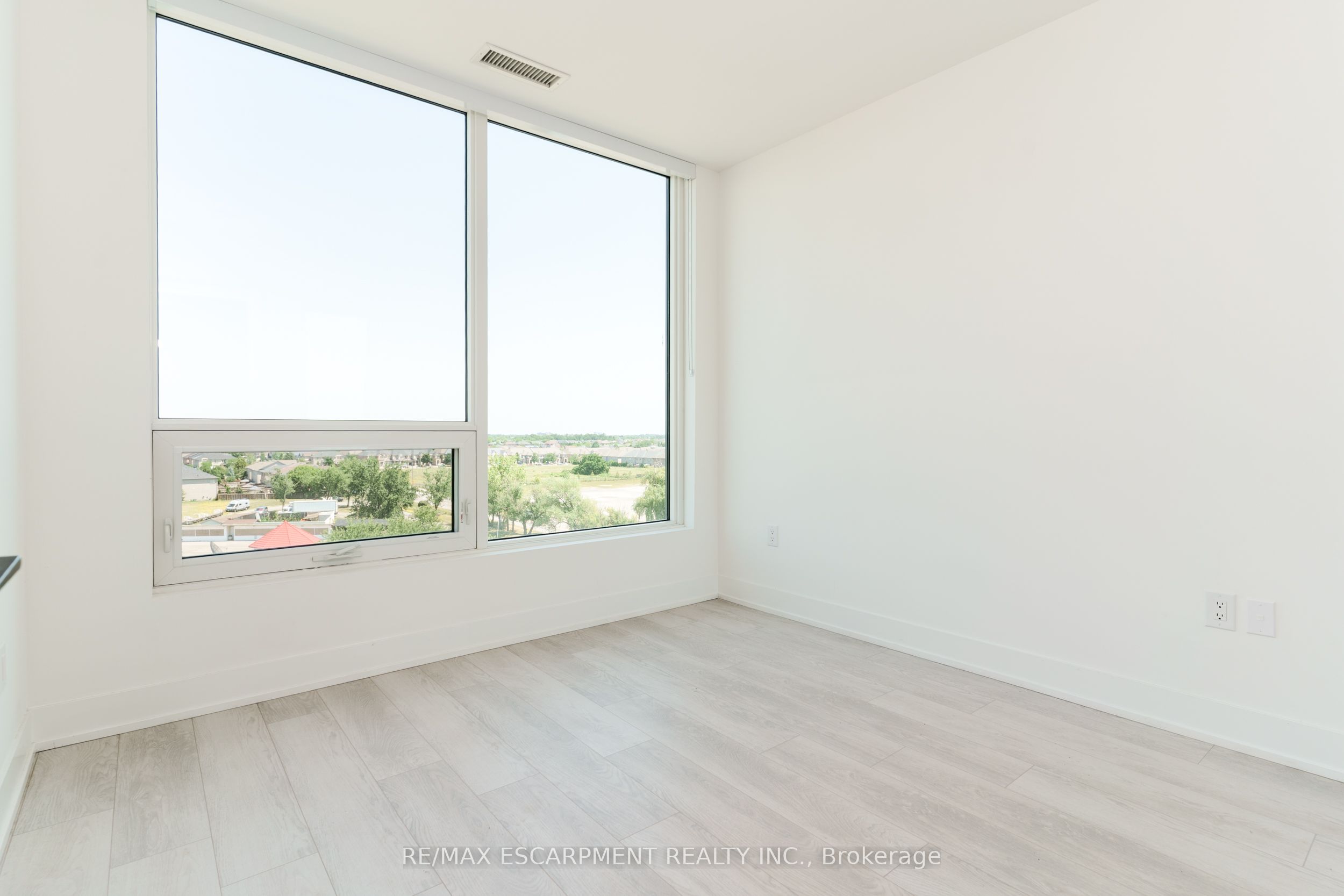2450 Old Bronte Road 614 Property Photo 19