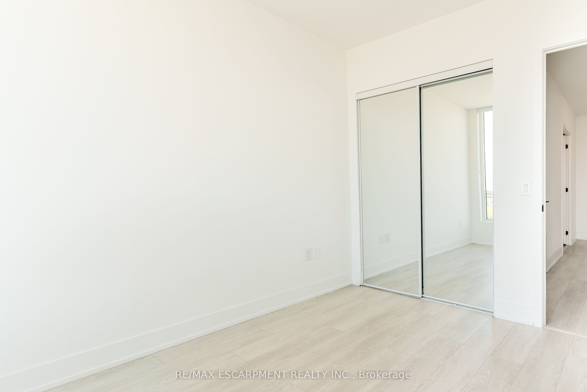 2450 Old Bronte Road 614 Property Photo 21