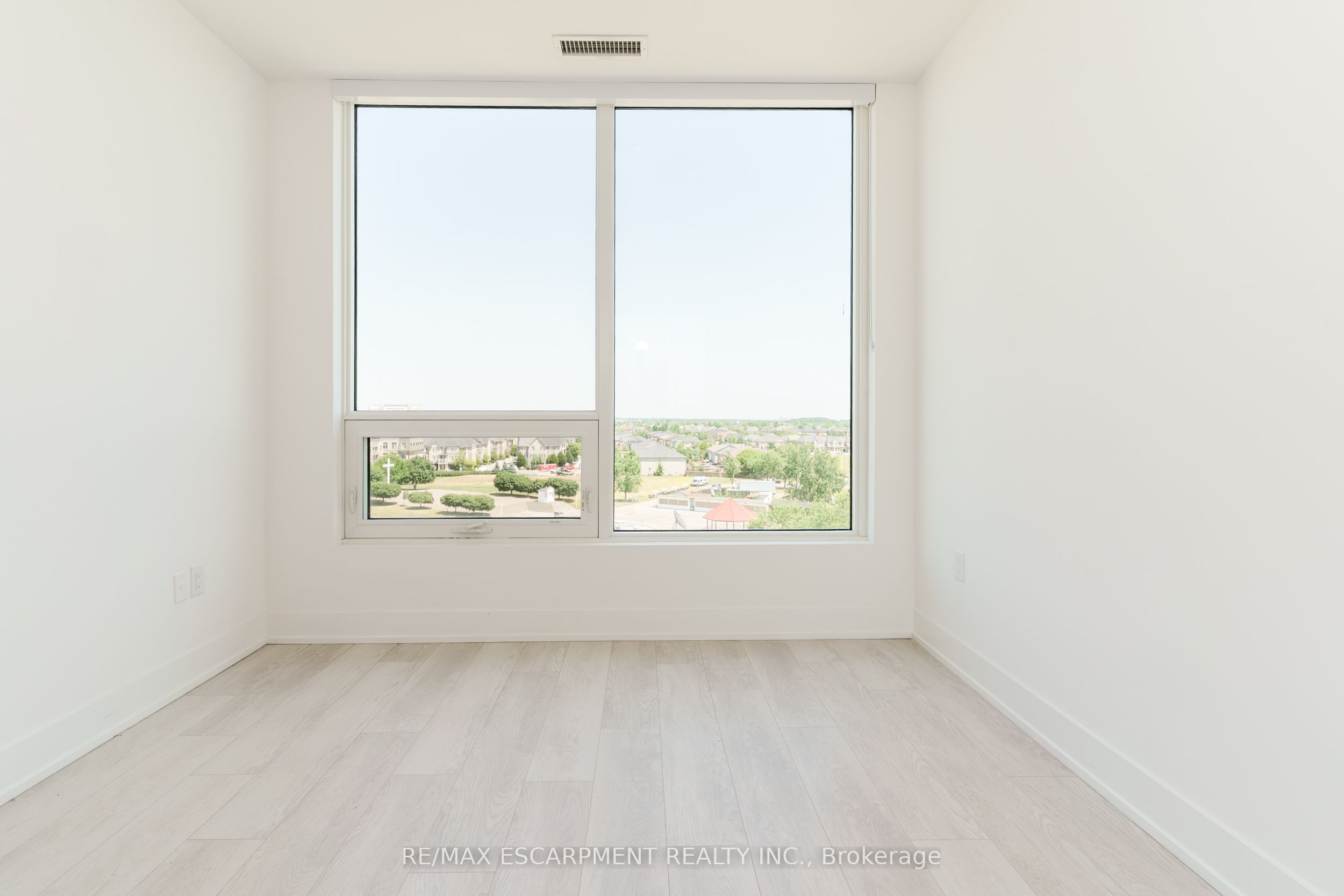 2450 Old Bronte Road 614 Property Photo 23