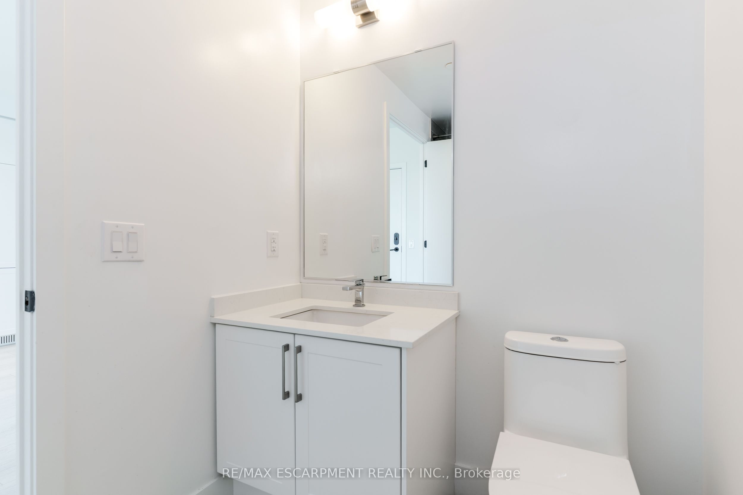 2450 Old Bronte Road 614 Property Photo 25