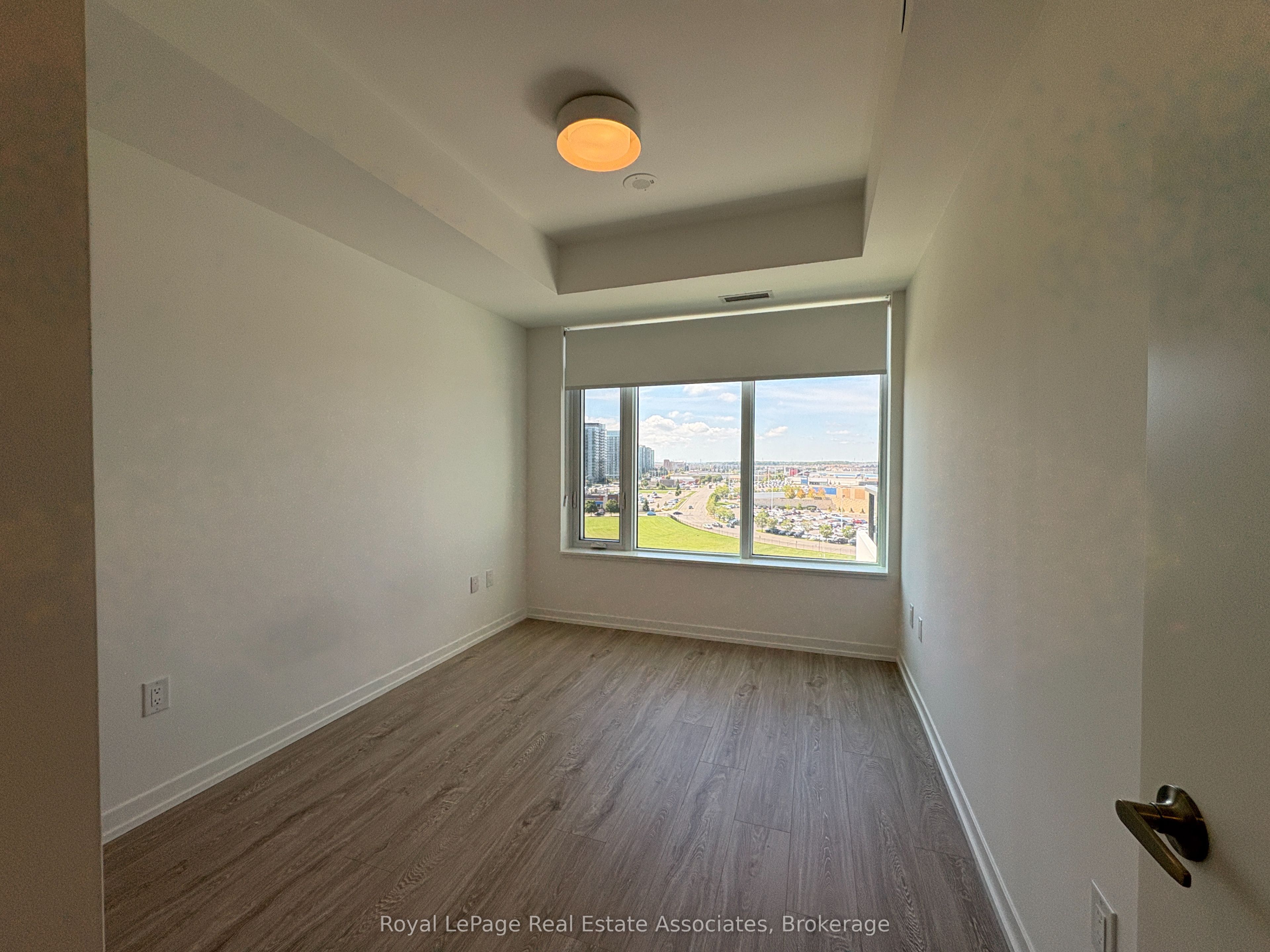 2485 Eglinton Avenue W 1002 Property Photo 12
