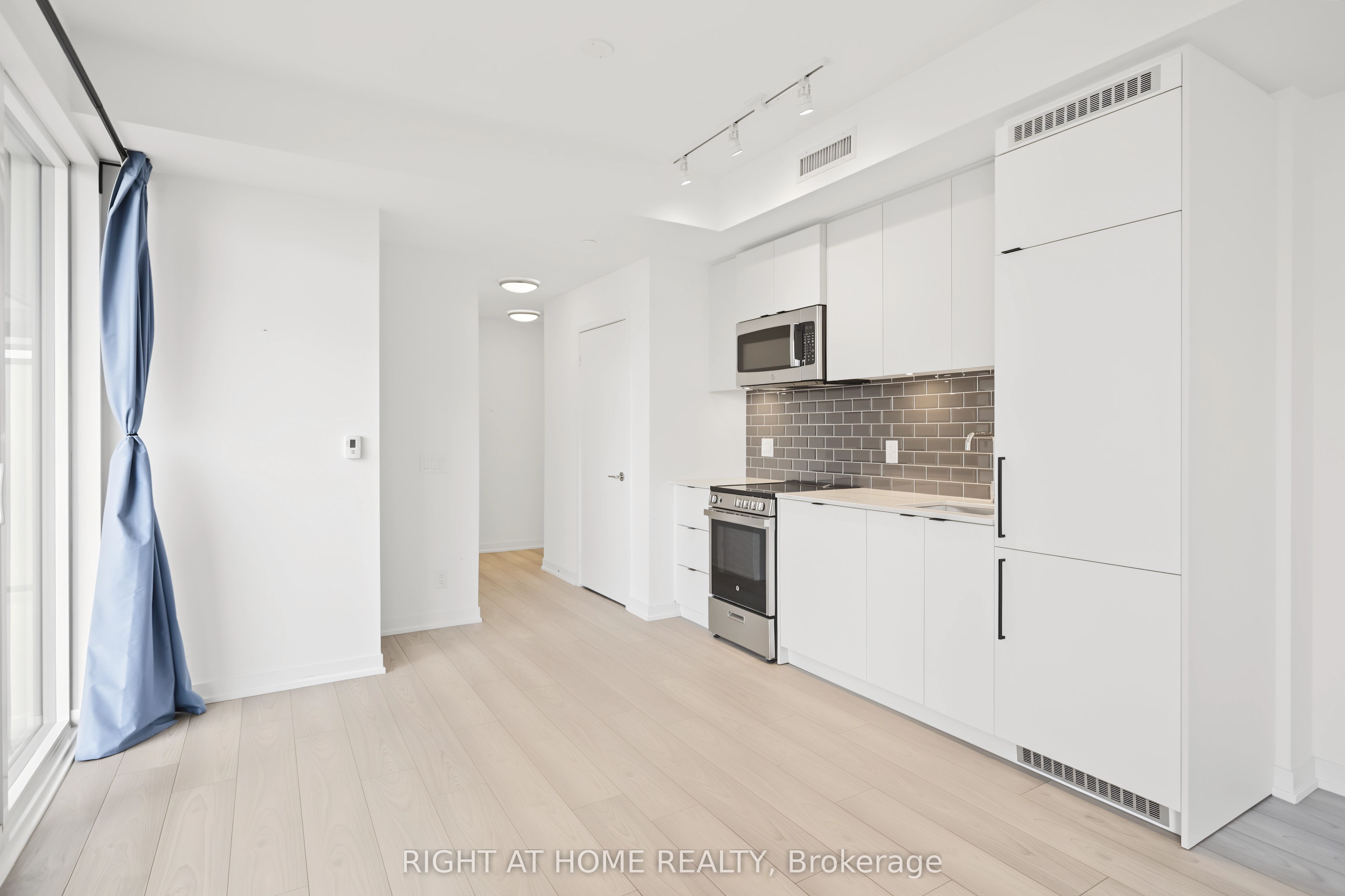 285 Dufferin Street 335 Property Photo 9