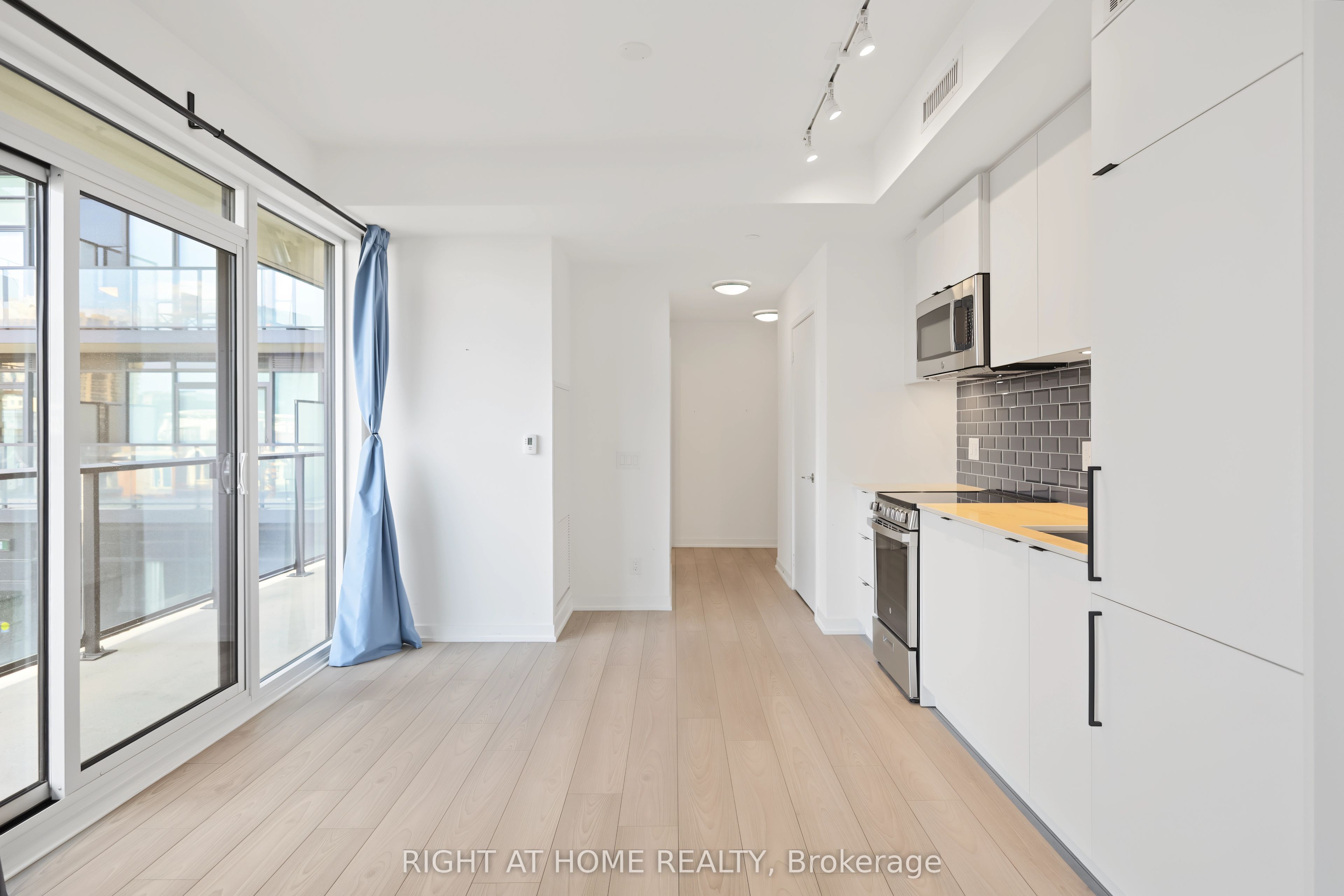 285 Dufferin Street 335 Property Photo 10