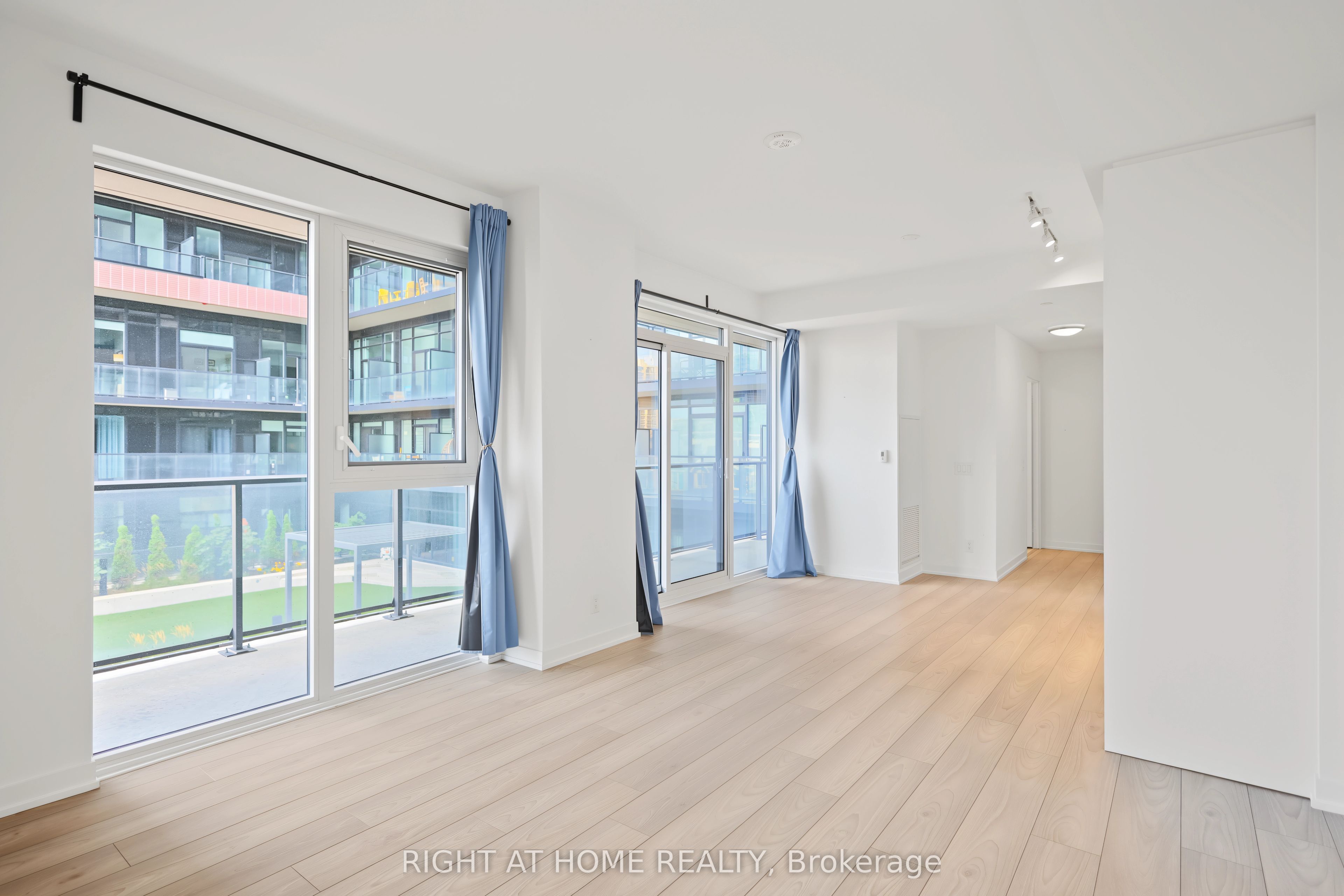 285 Dufferin Street 335 Property Photo 12