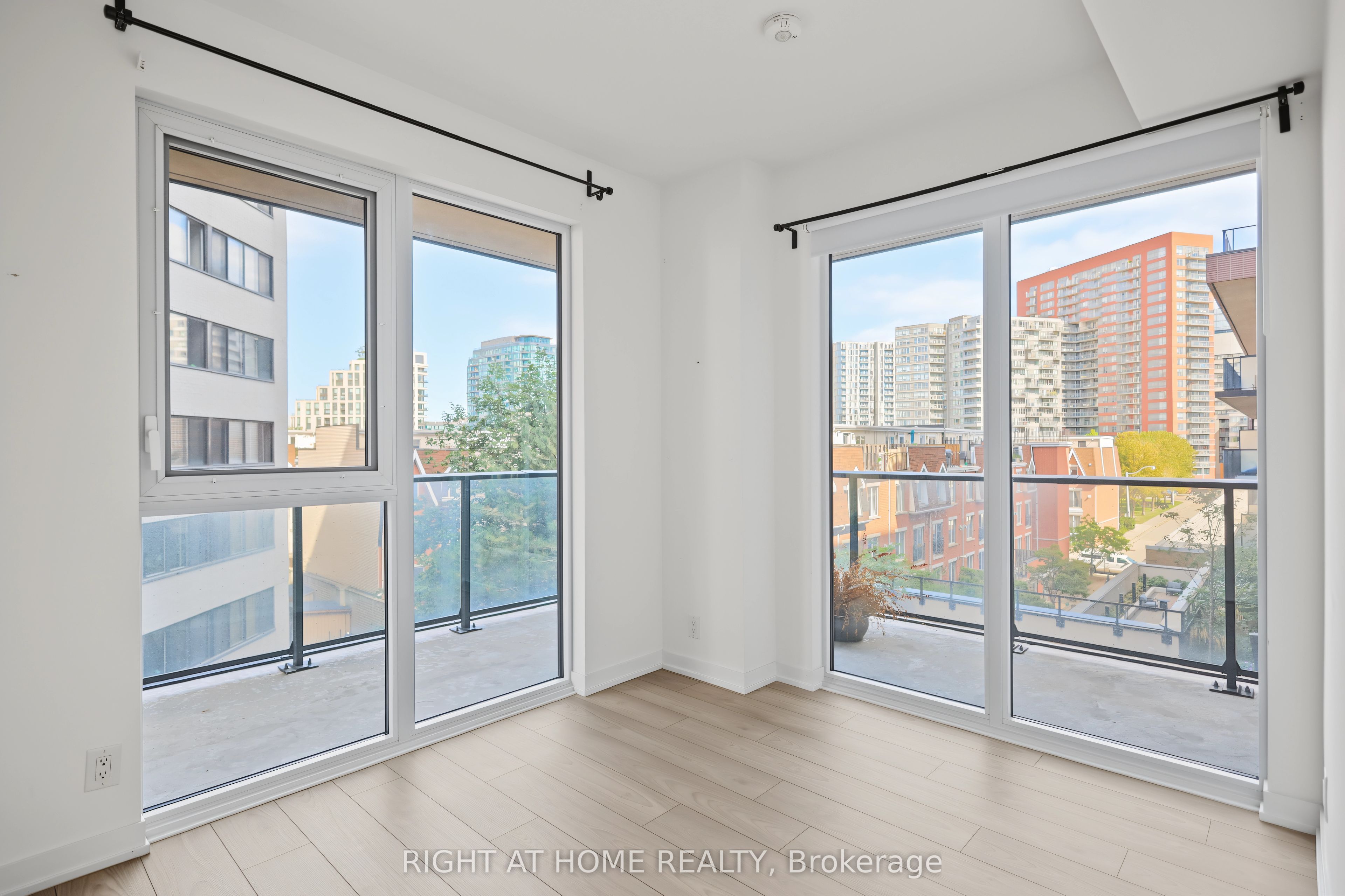 285 Dufferin Street 335 Property Photo 13
