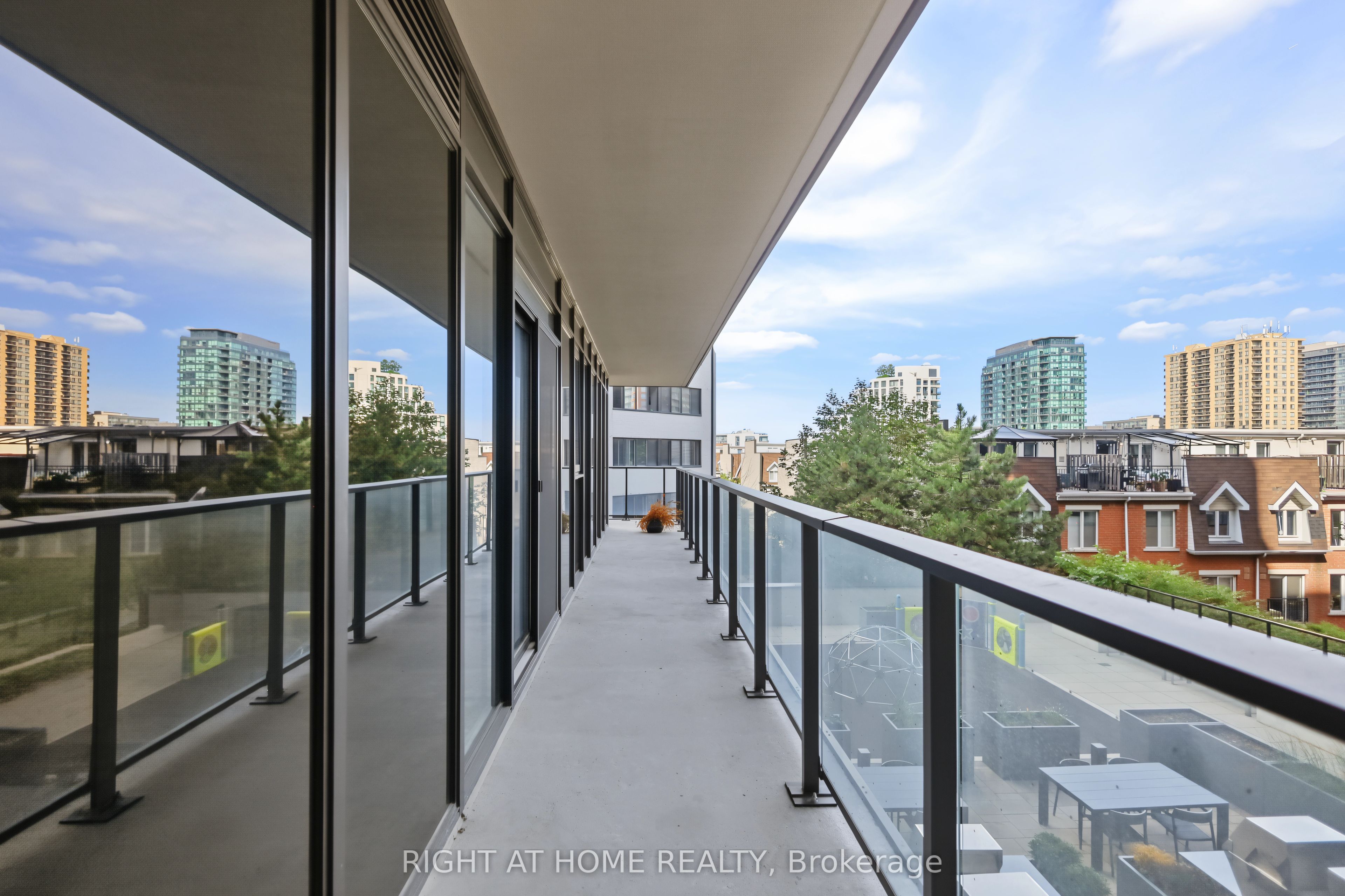 285 Dufferin Street 335 Property Photo 17