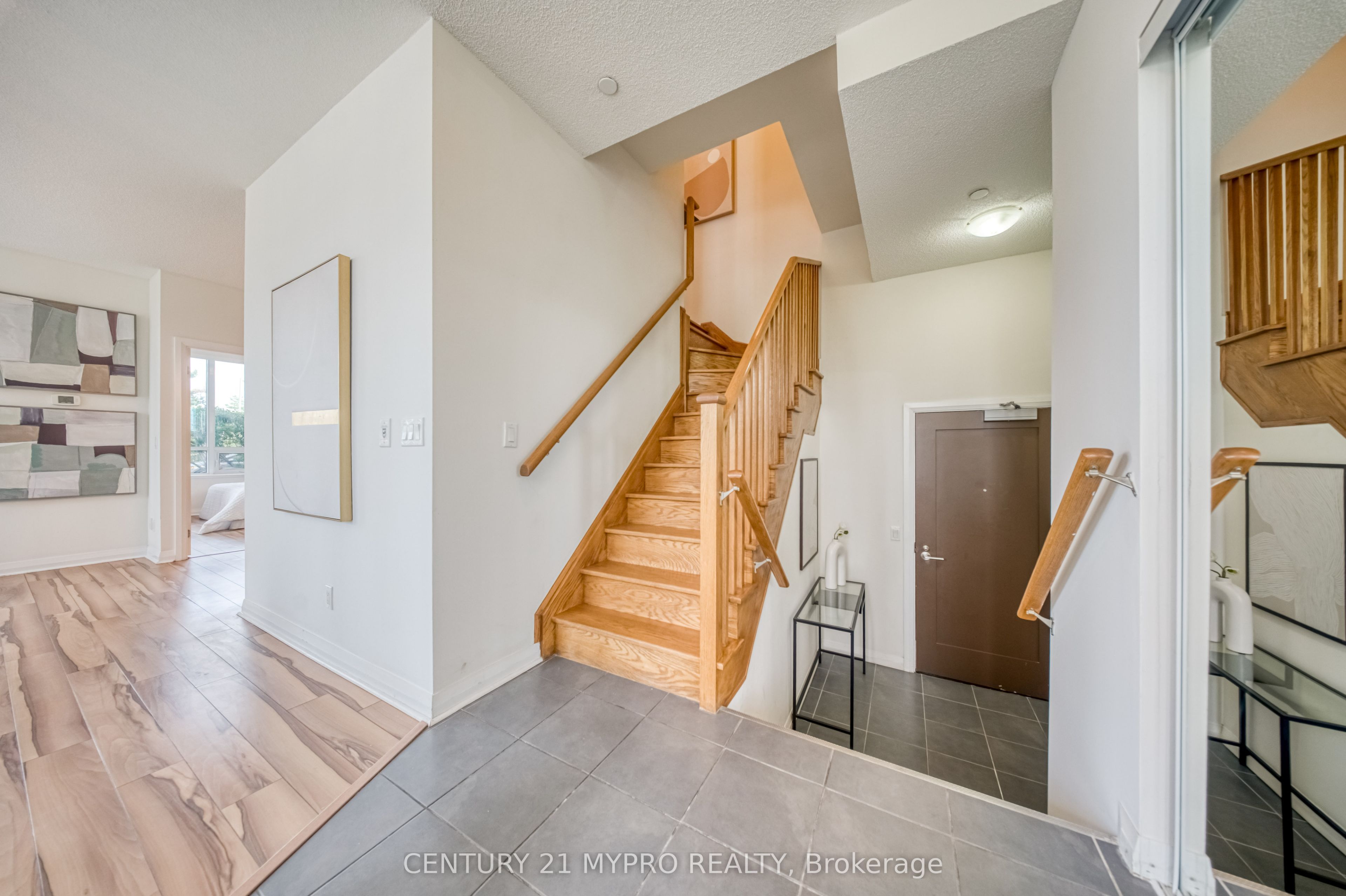55 Eglinton Avenue W 103 Property Photo 5