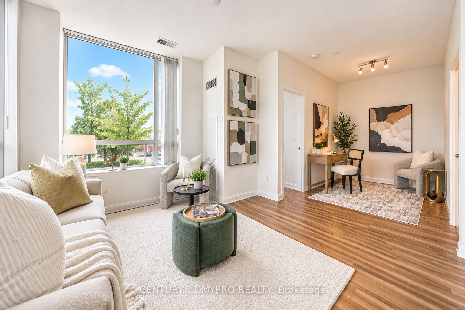 55 Eglinton Avenue W 103 Property Photo 16
