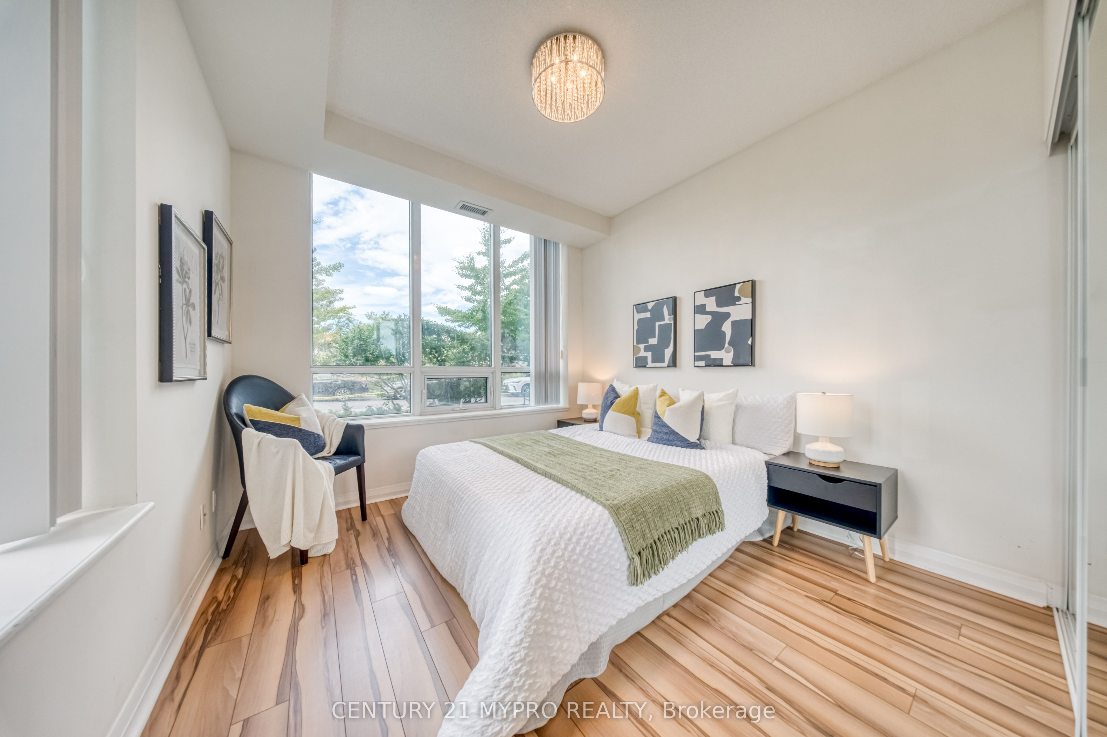 55 Eglinton Avenue W 103 Property Photo 18