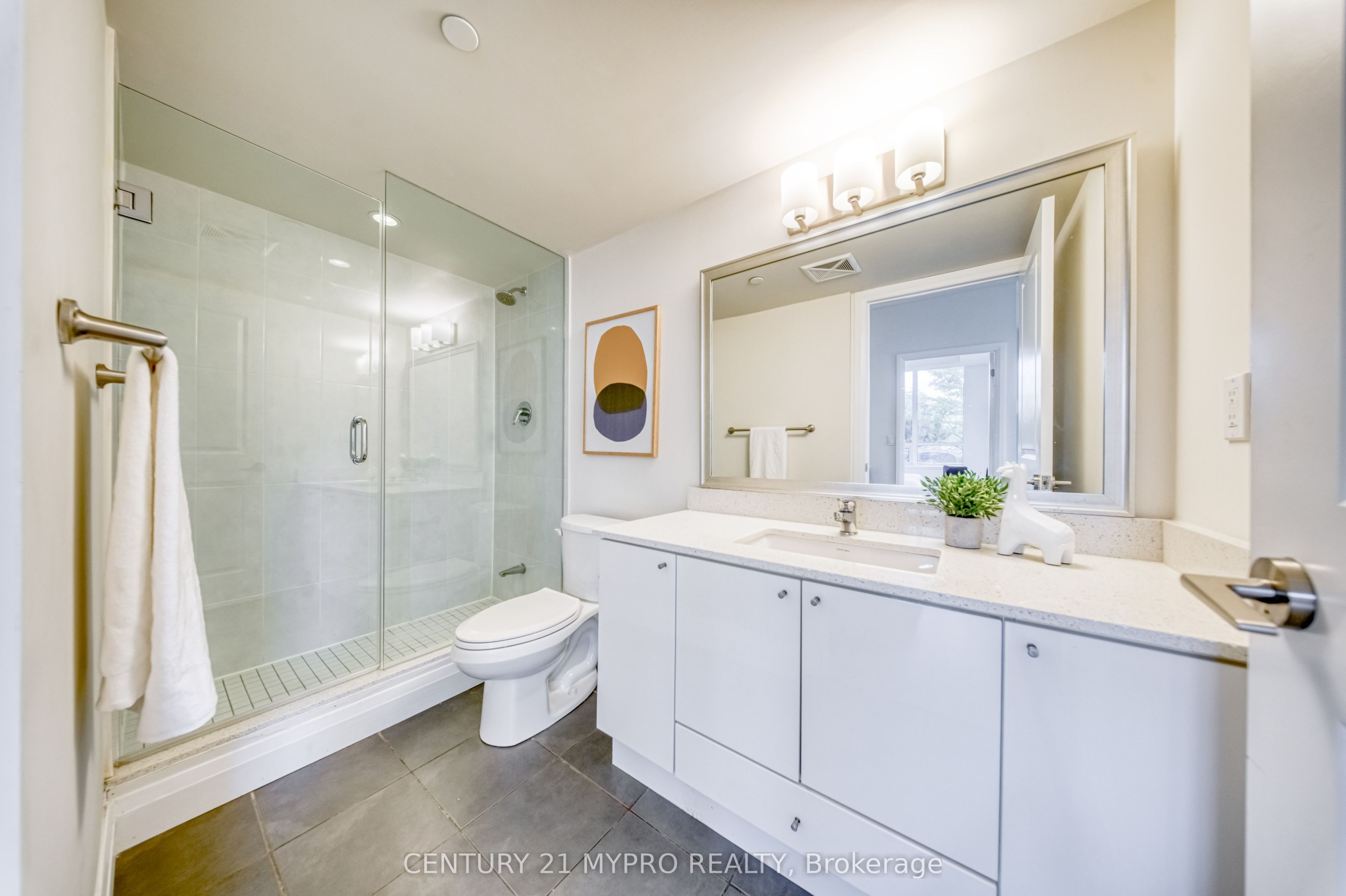 55 Eglinton Avenue W 103 Property Photo 19