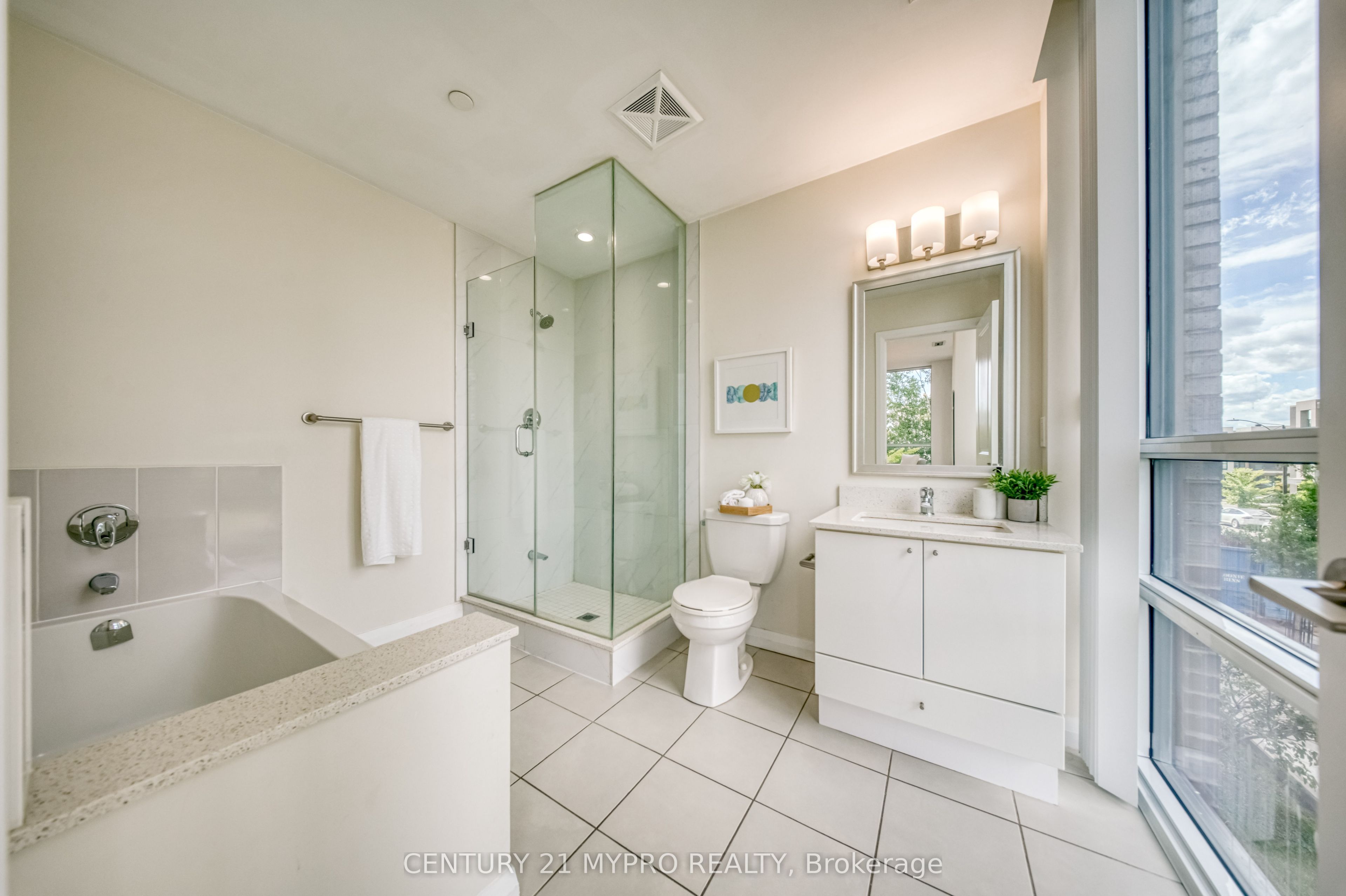 55 Eglinton Avenue W 103 Property Photo 25