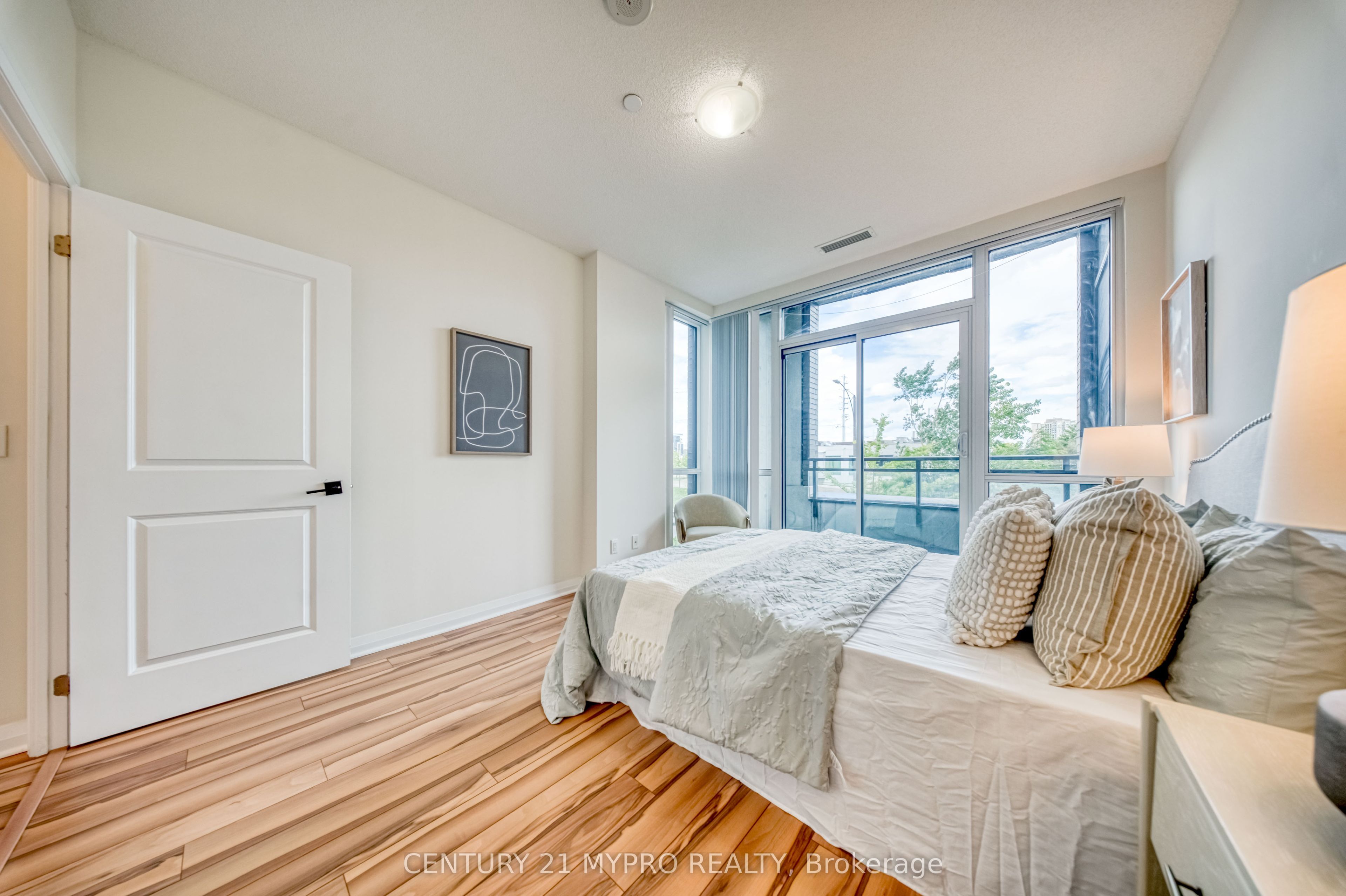 55 Eglinton Avenue W 103 Property Photo 27