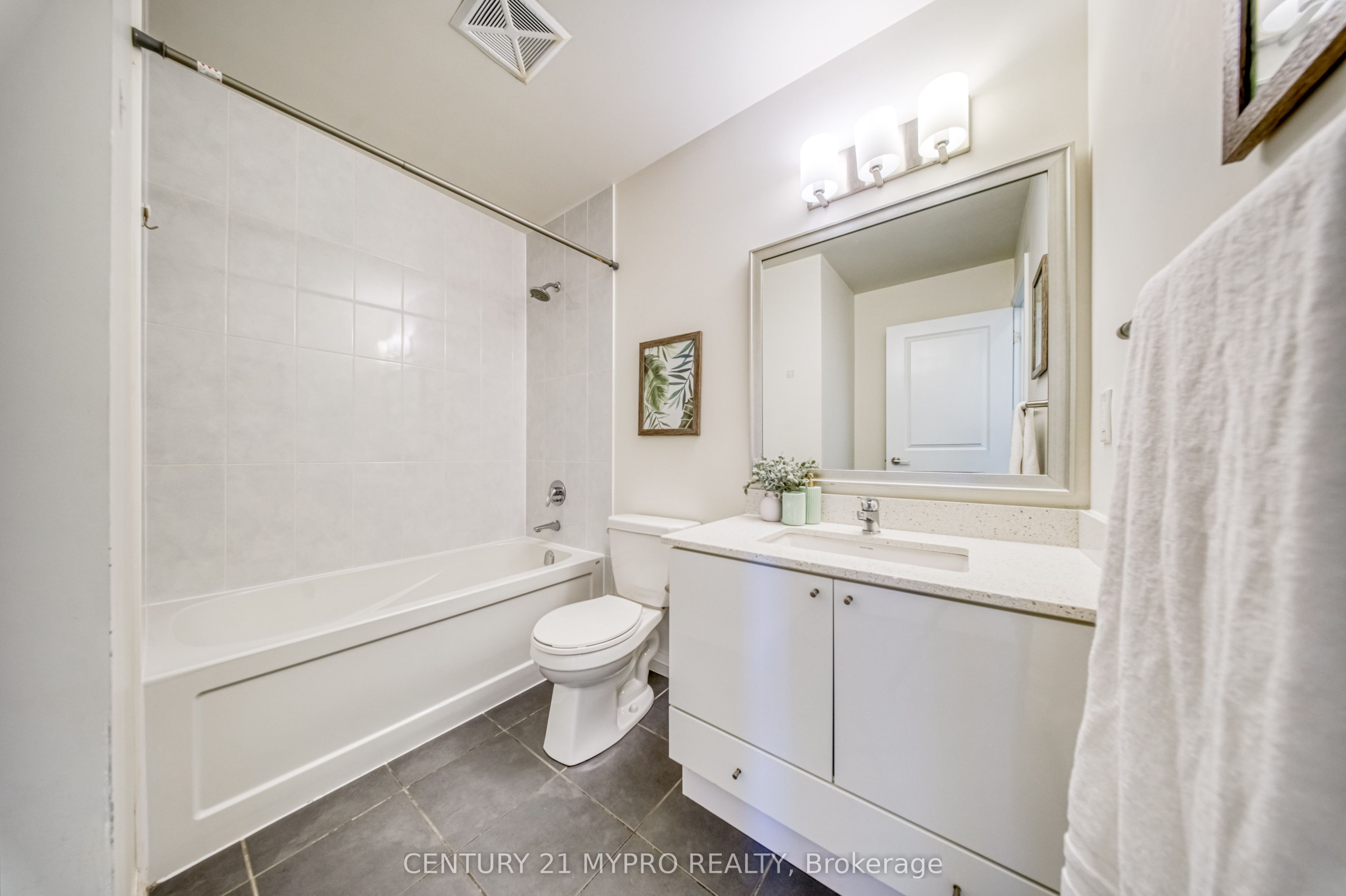 55 Eglinton Avenue W 103 Property Photo 31