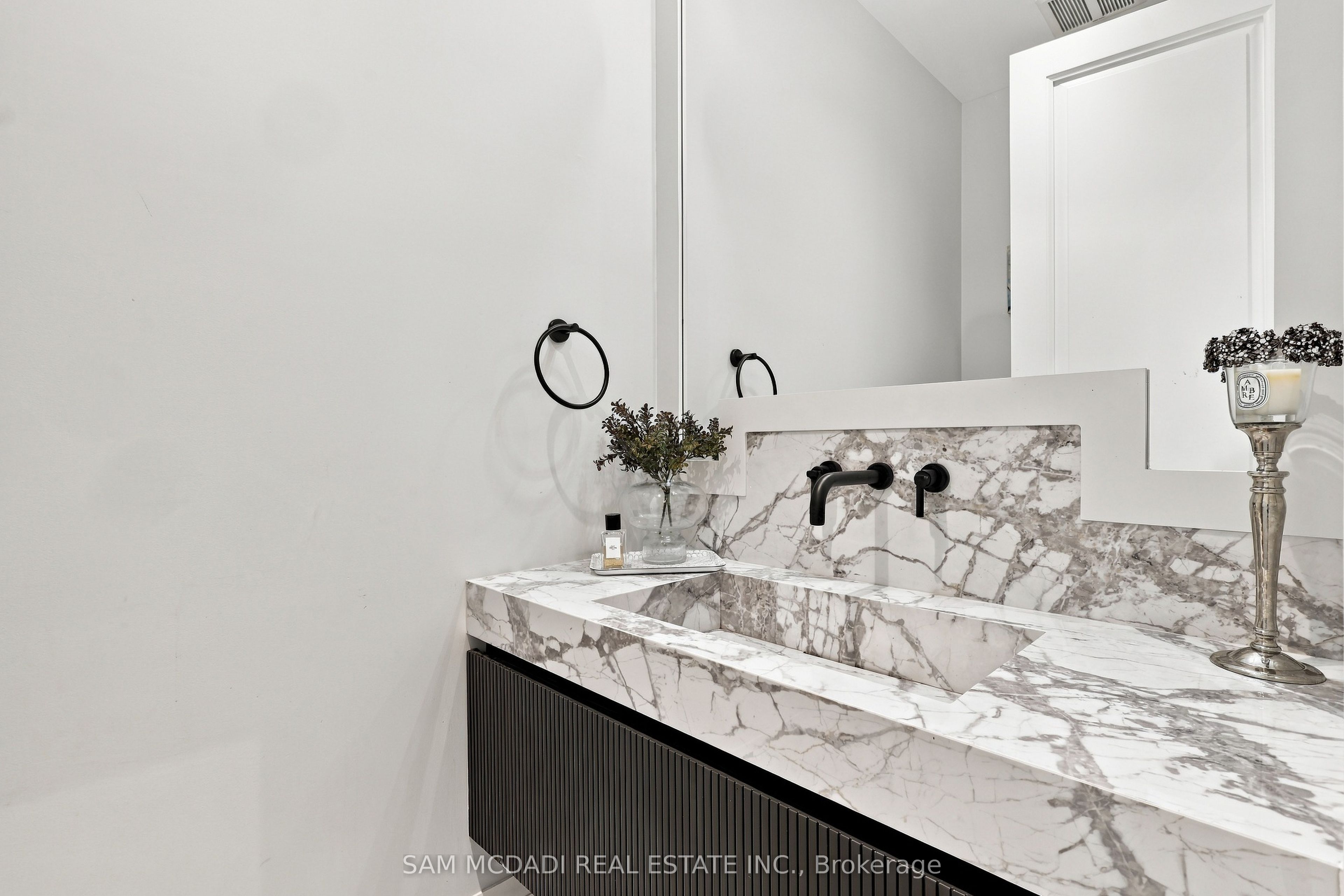 902 Parkland Avenue Property Photo 11