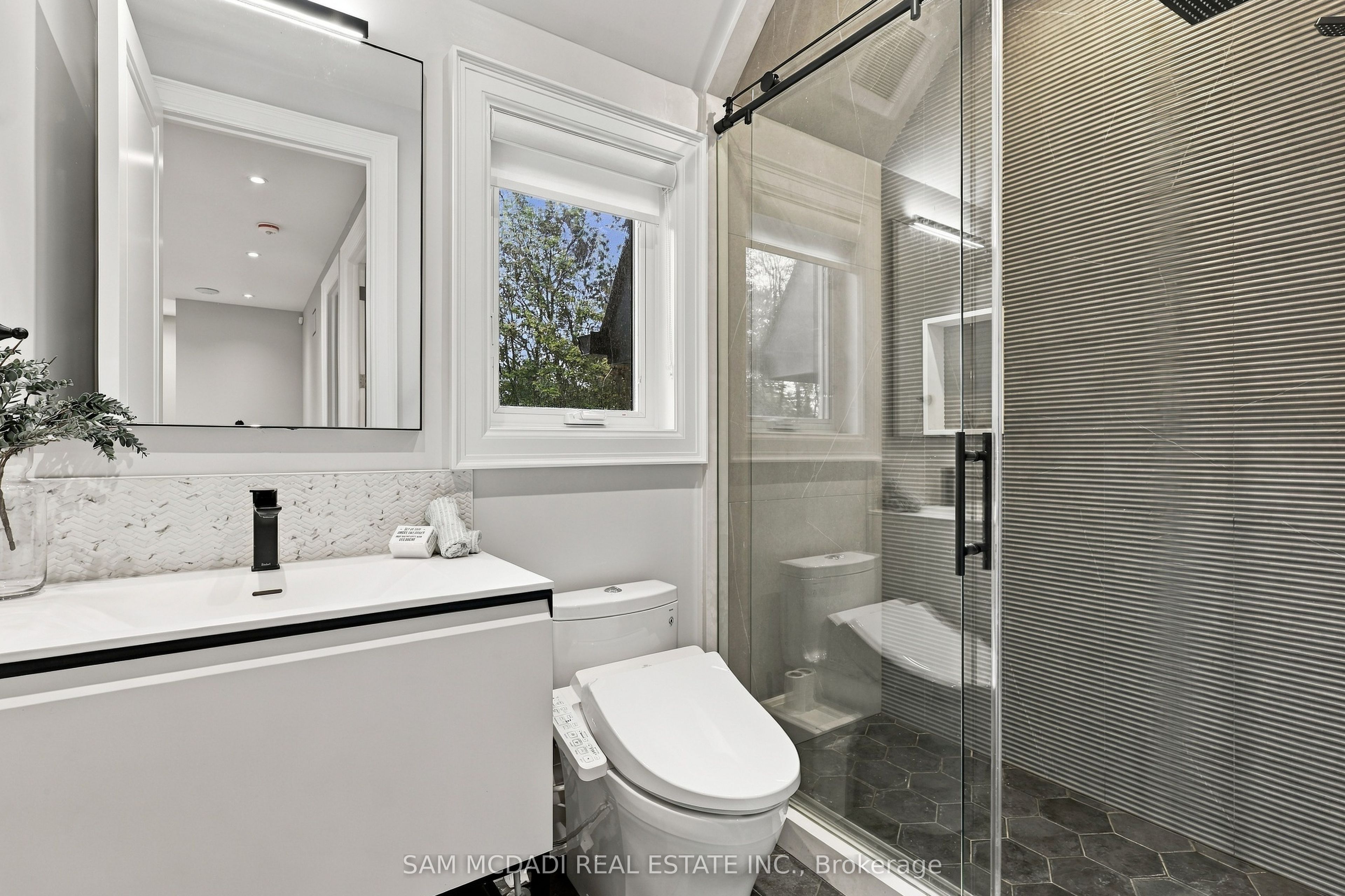 902 Parkland Avenue Property Photo 29