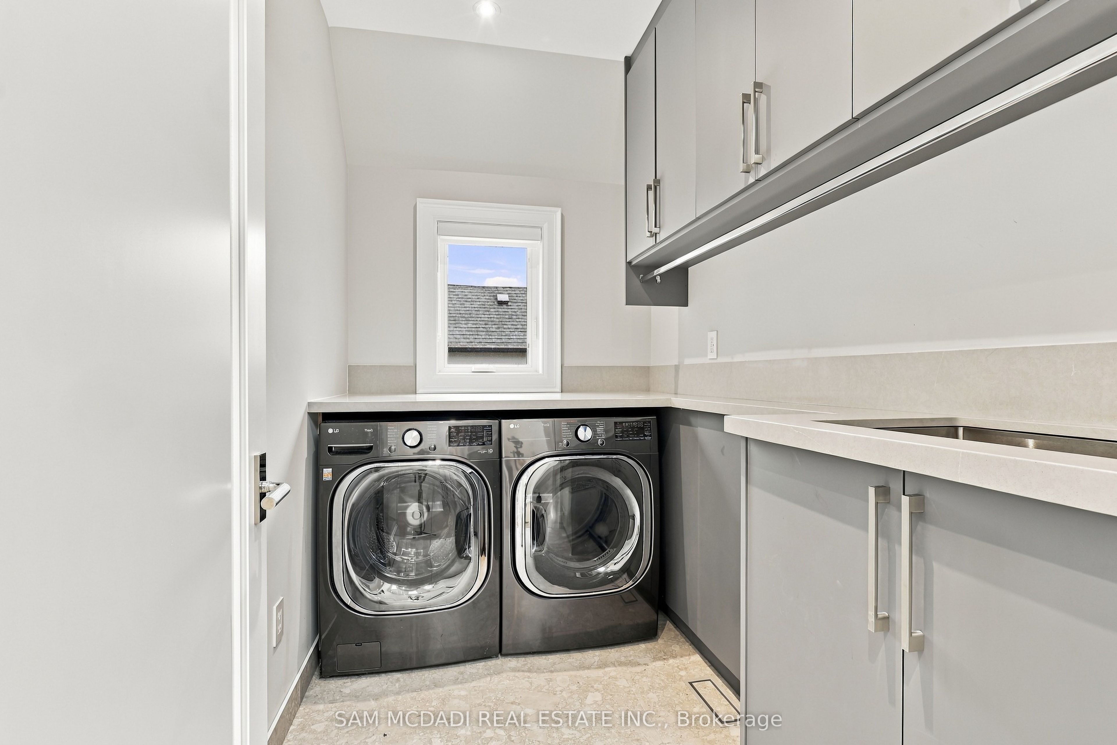902 Parkland Avenue Property Photo 35