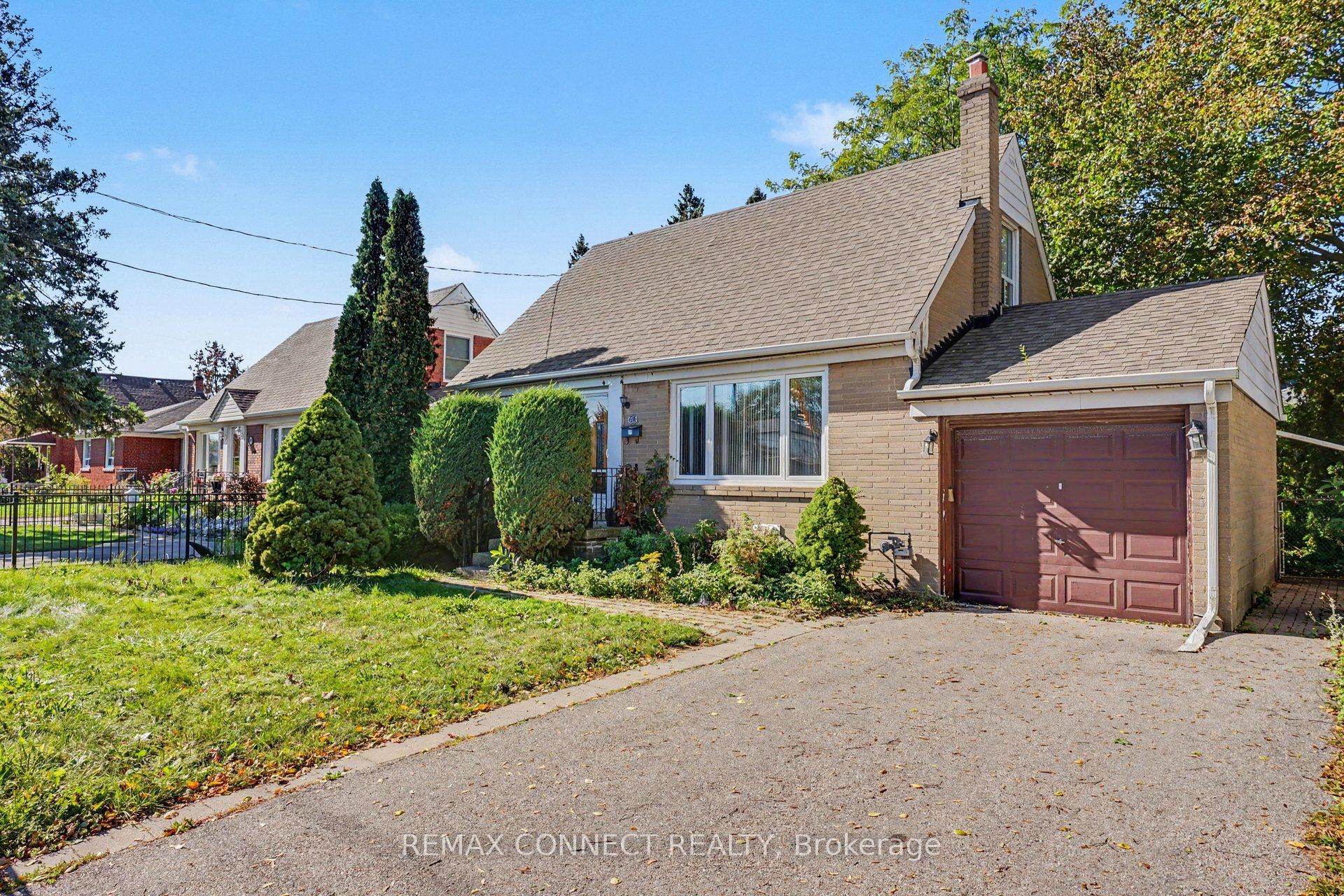 656 Browns Line Property Photo 1