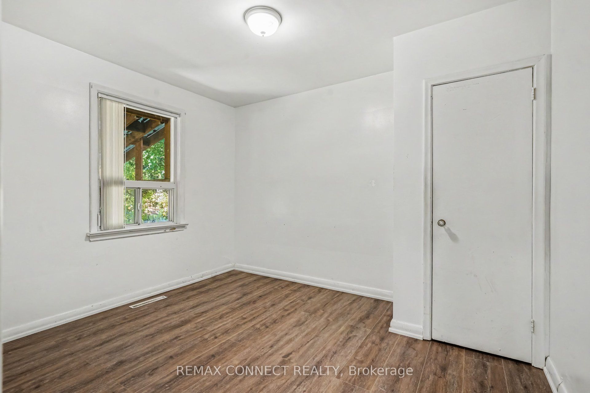 656 Browns Line Property Photo 5