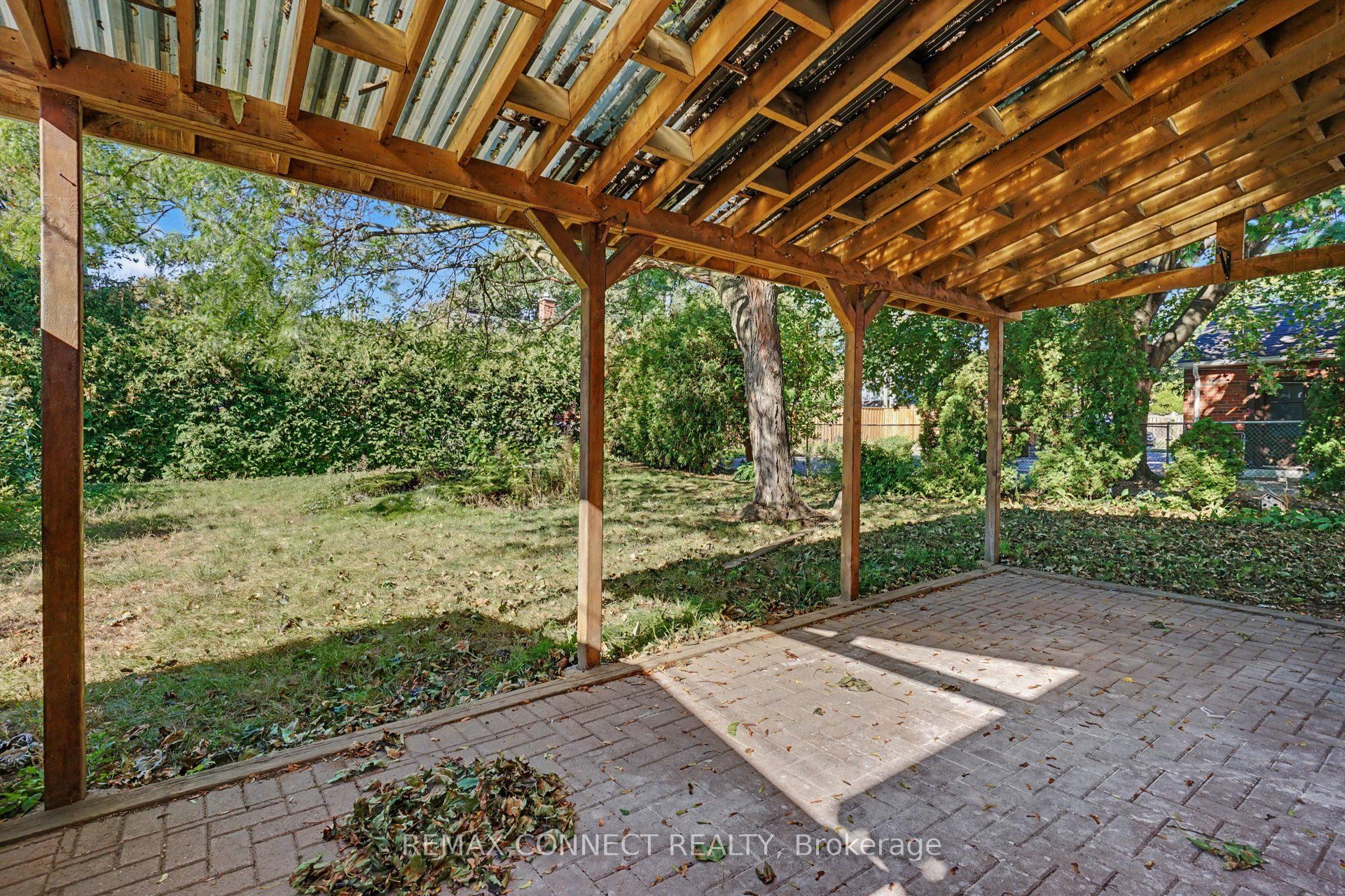 656 Browns Line Property Photo 15