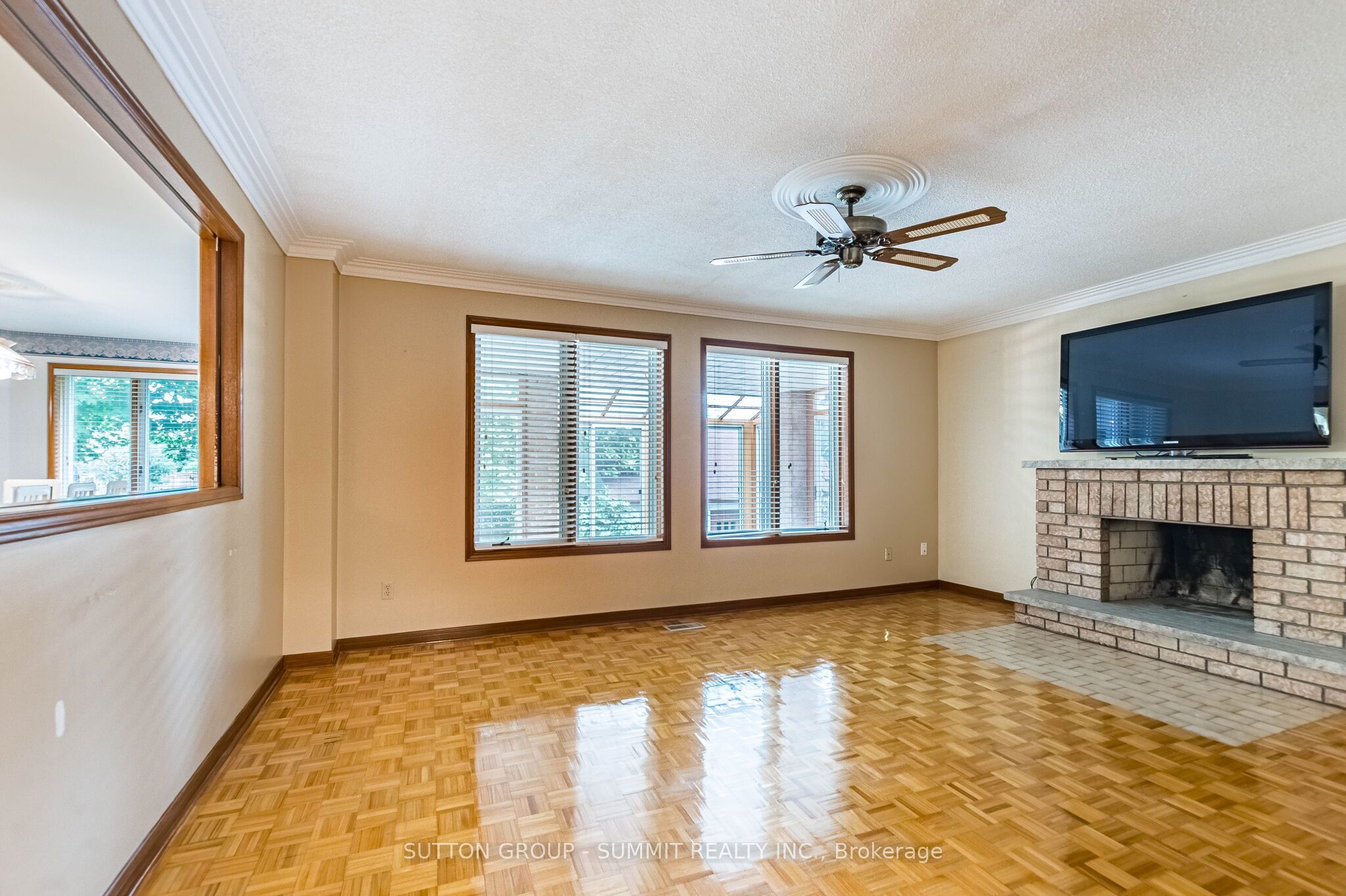 2477 Cliff Road Property Photo 7