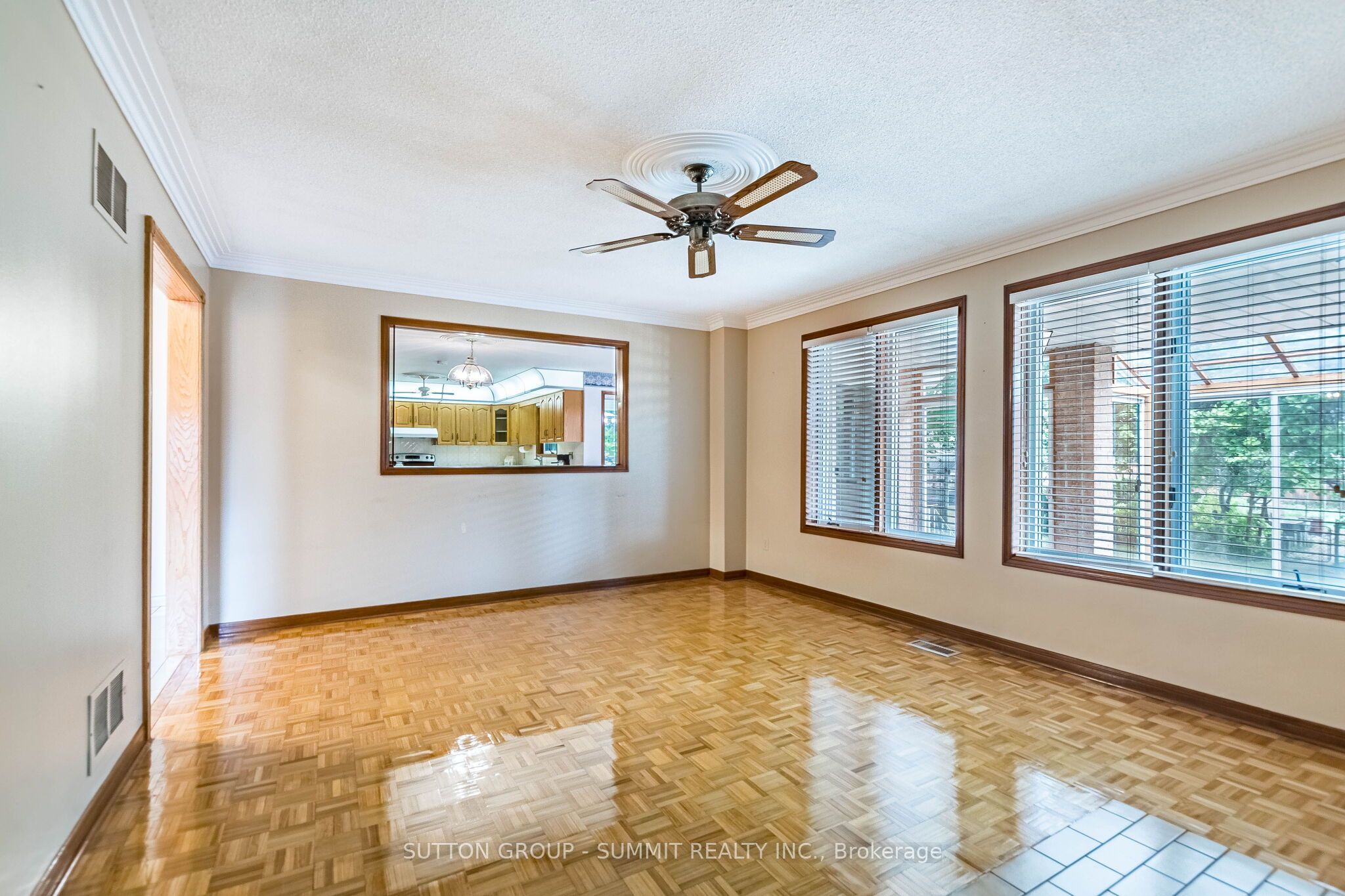 2477 Cliff Road Property Photo 8