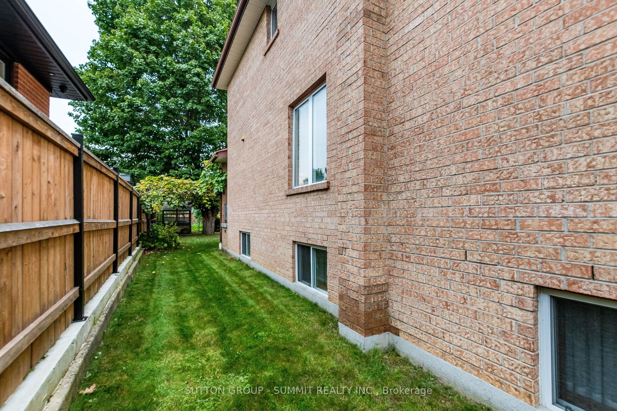 2477 Cliff Road Property Photo 37