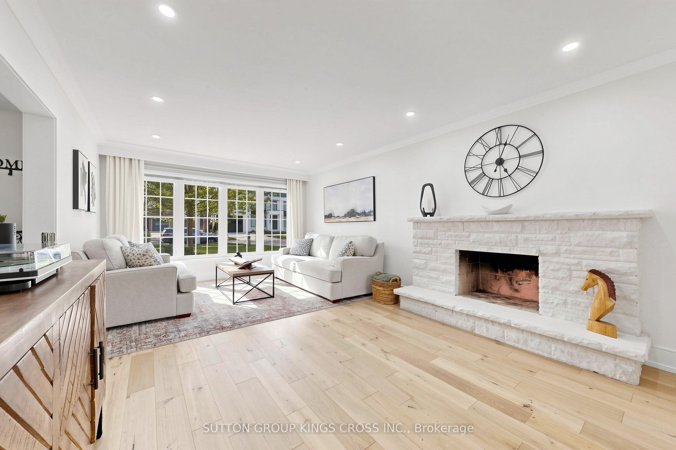 360 Isabella Avenue Property Photo 8