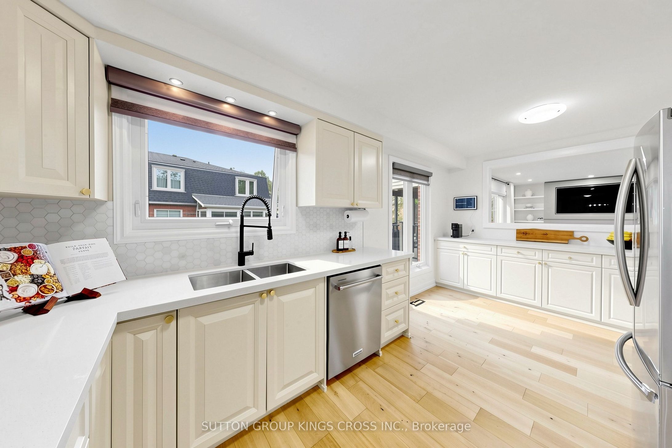 360 Isabella Avenue Property Photo 12