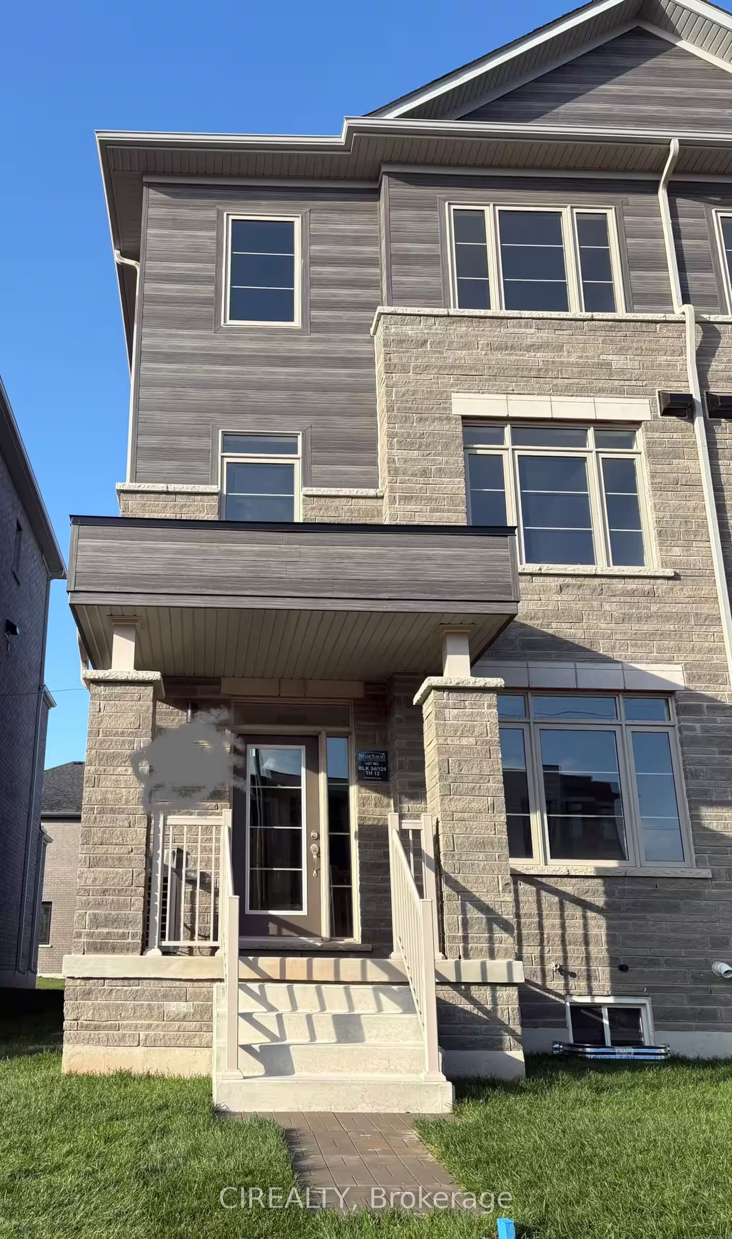 3216 Sixth Line Property Photo 1