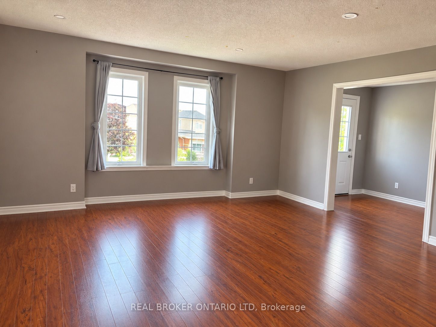 88 Sir Jacobs Crescent (main) Property Photo 10