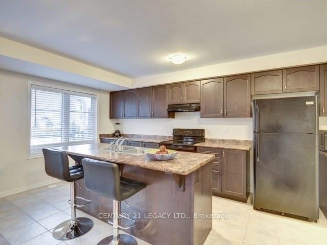 106 Baycliffe Crescent Property Photo 5