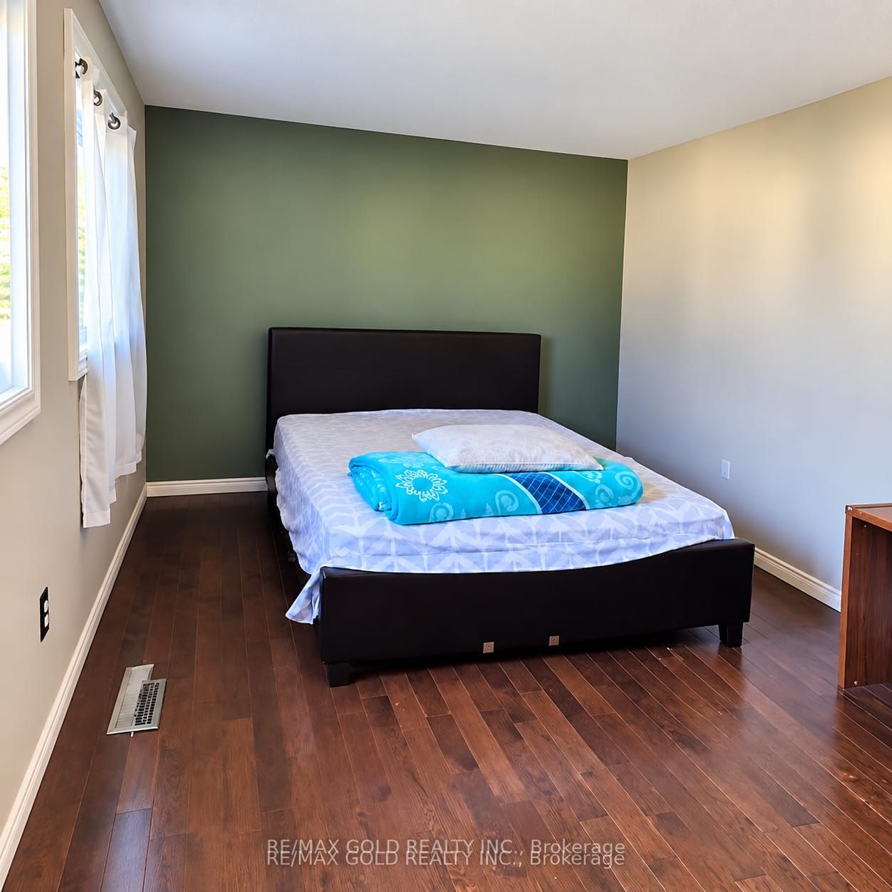 32 Steven Court Property Photo 14