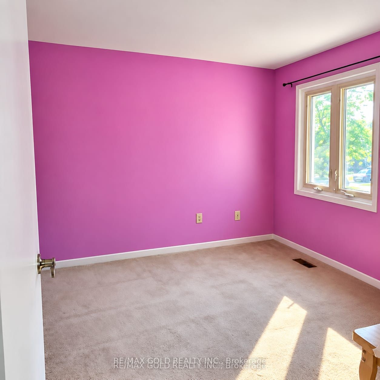 32 Steven Court Property Photo 16